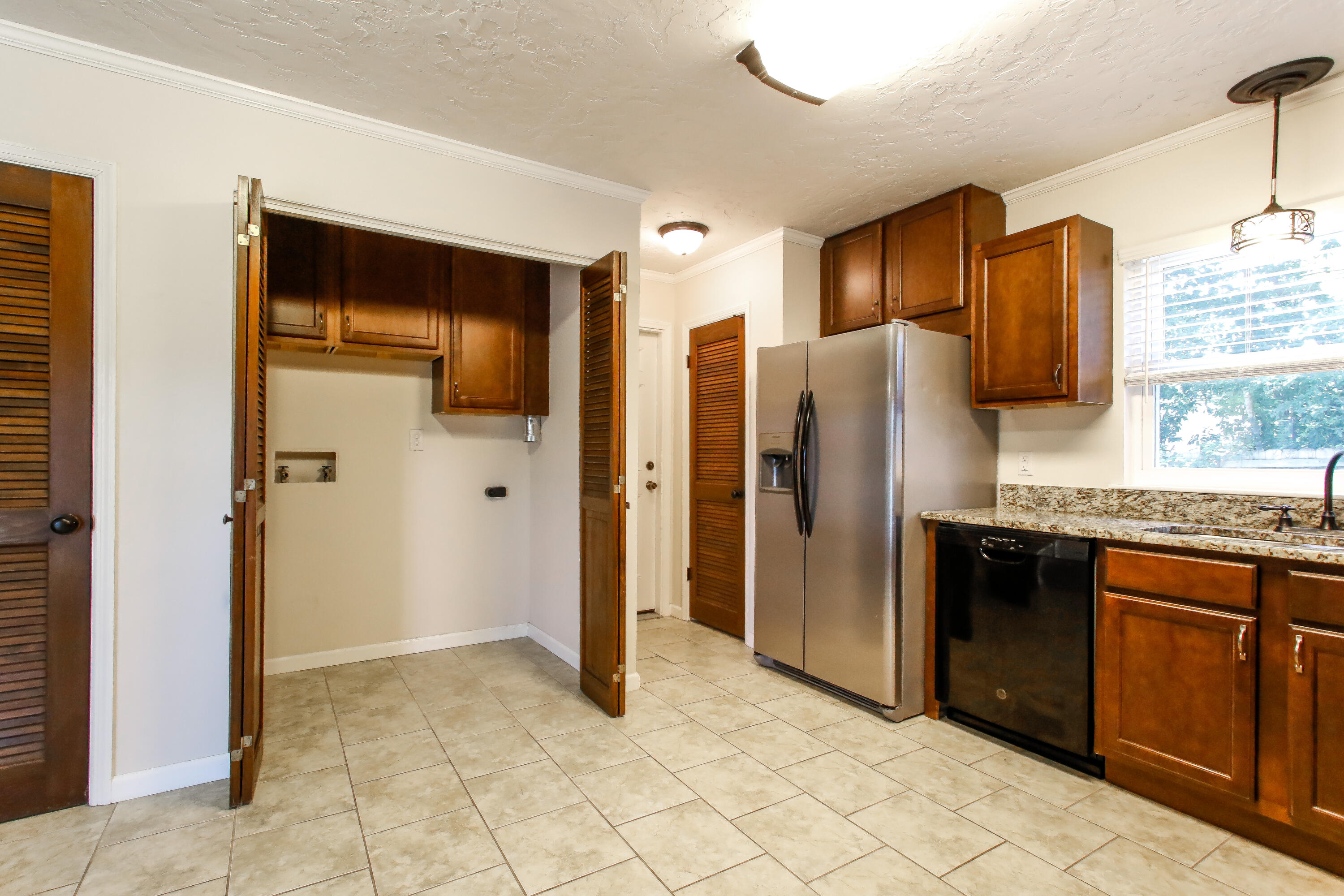 PORT DIXIE - Residential Lease