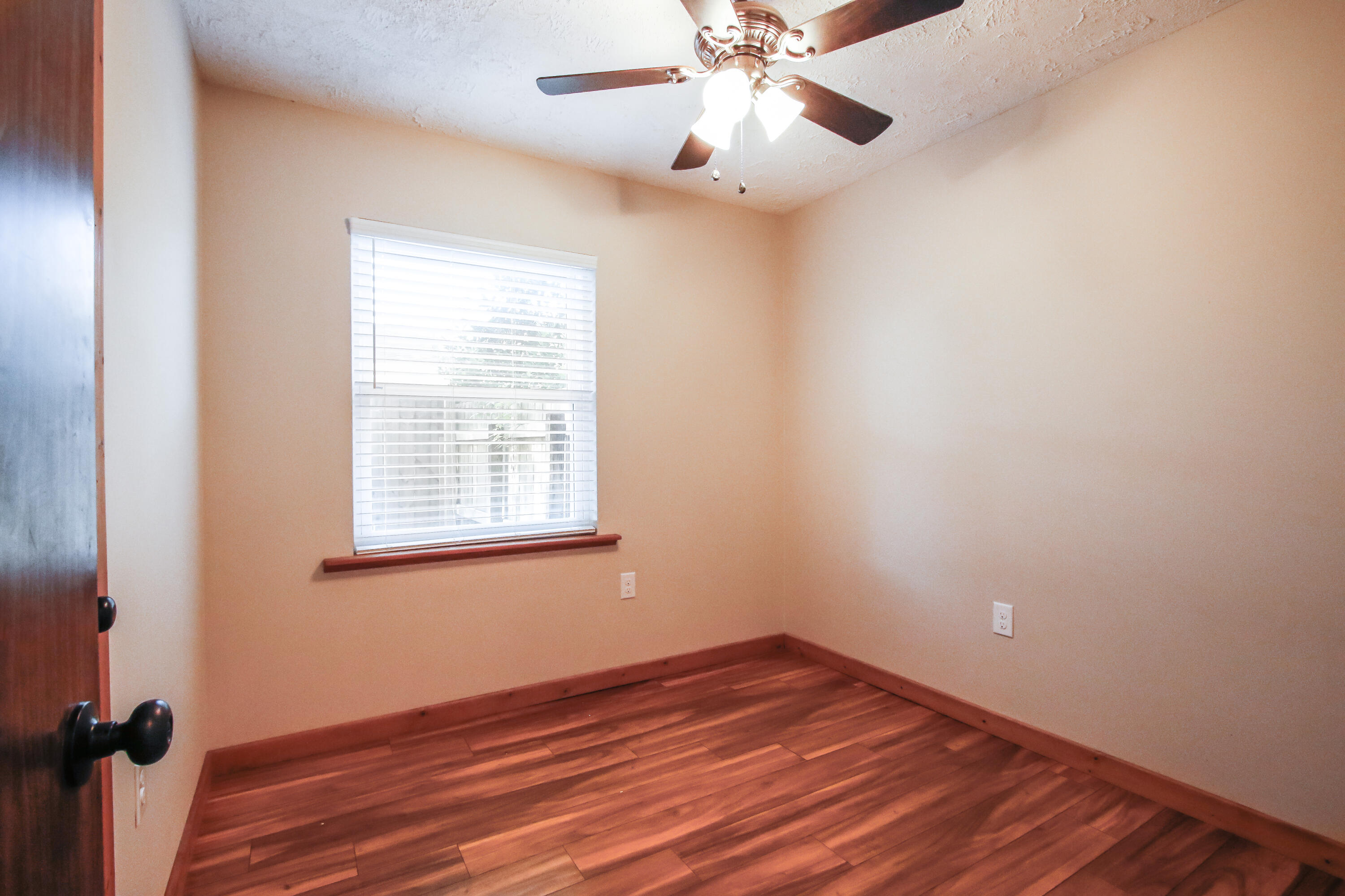 PORT DIXIE - Residential Lease