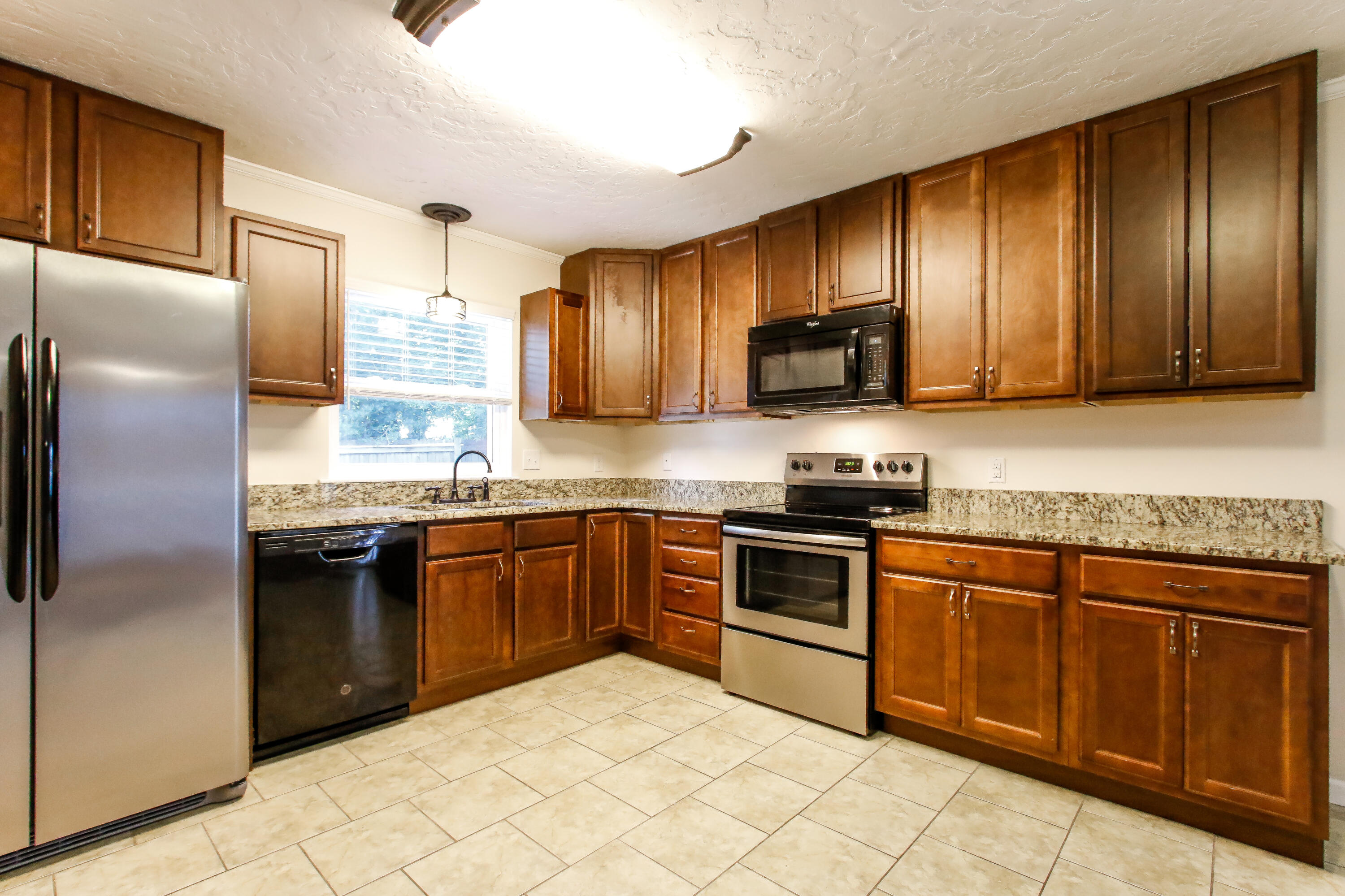 PORT DIXIE - Residential Lease