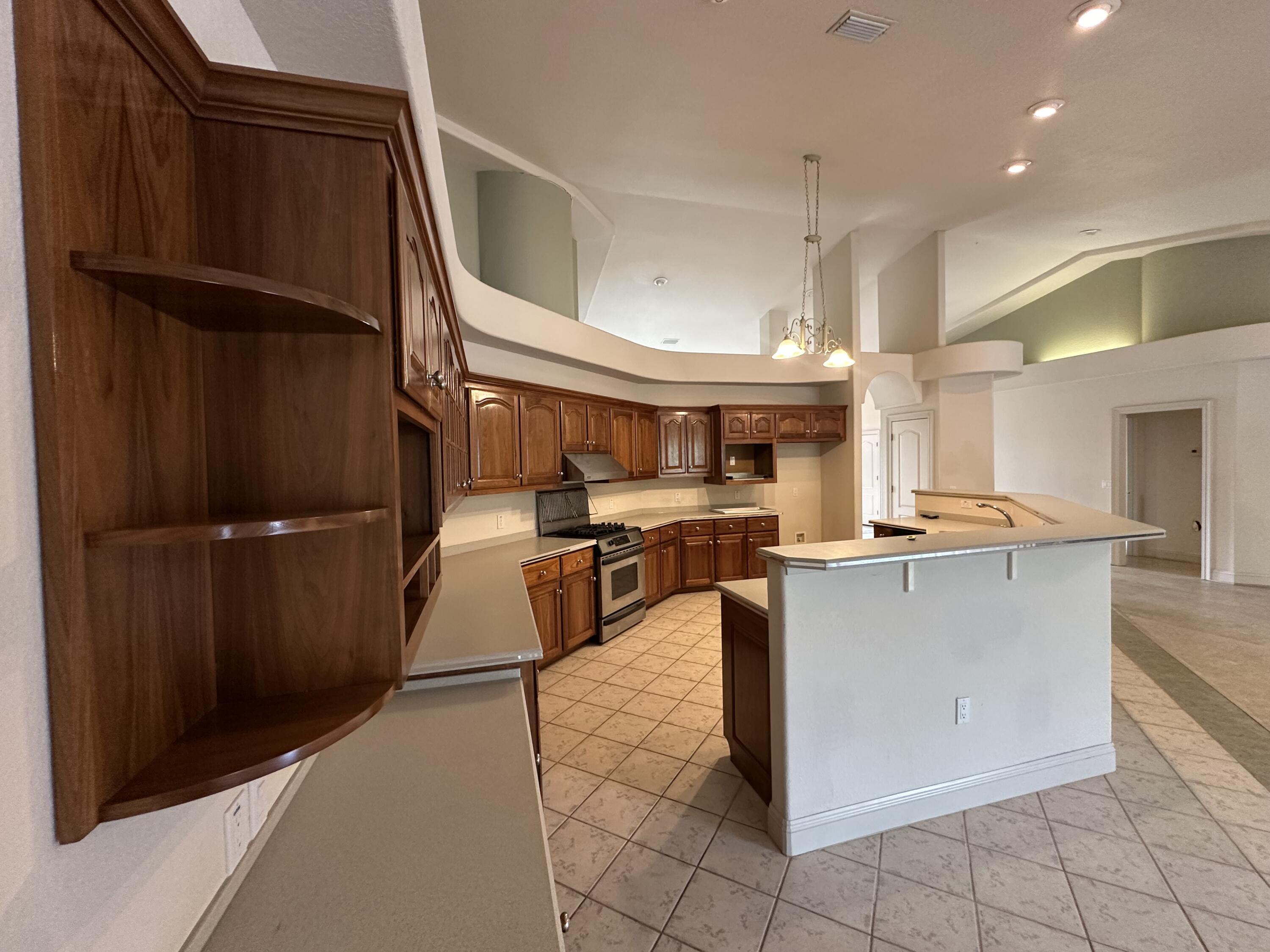 CROWN POINTE ESTATES - Residential