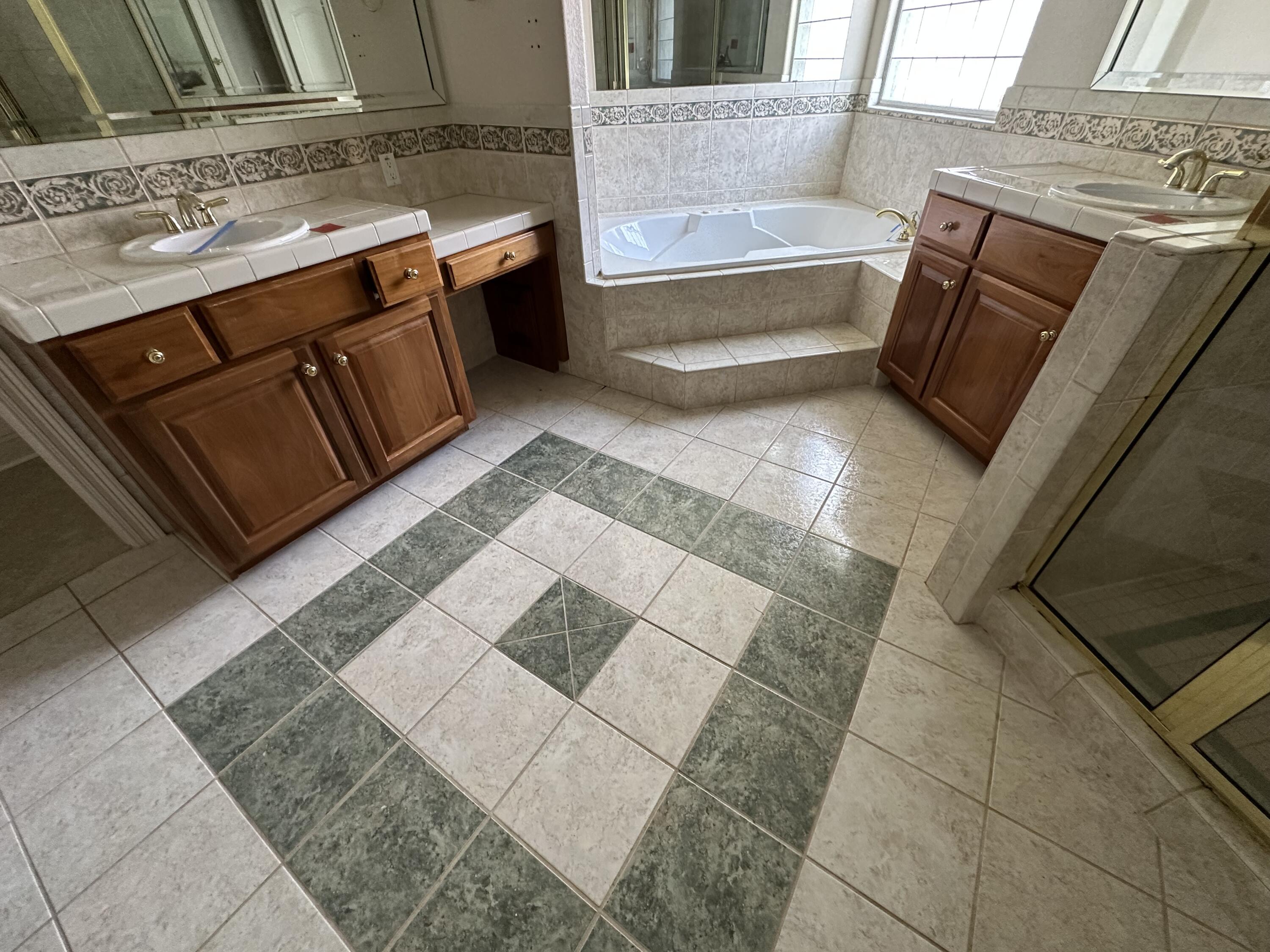 CROWN POINTE ESTATES - Residential
