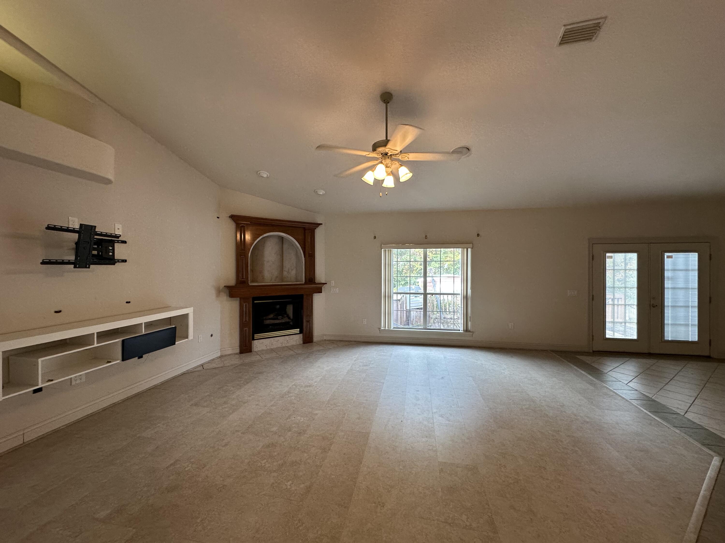 CROWN POINTE ESTATES - Residential