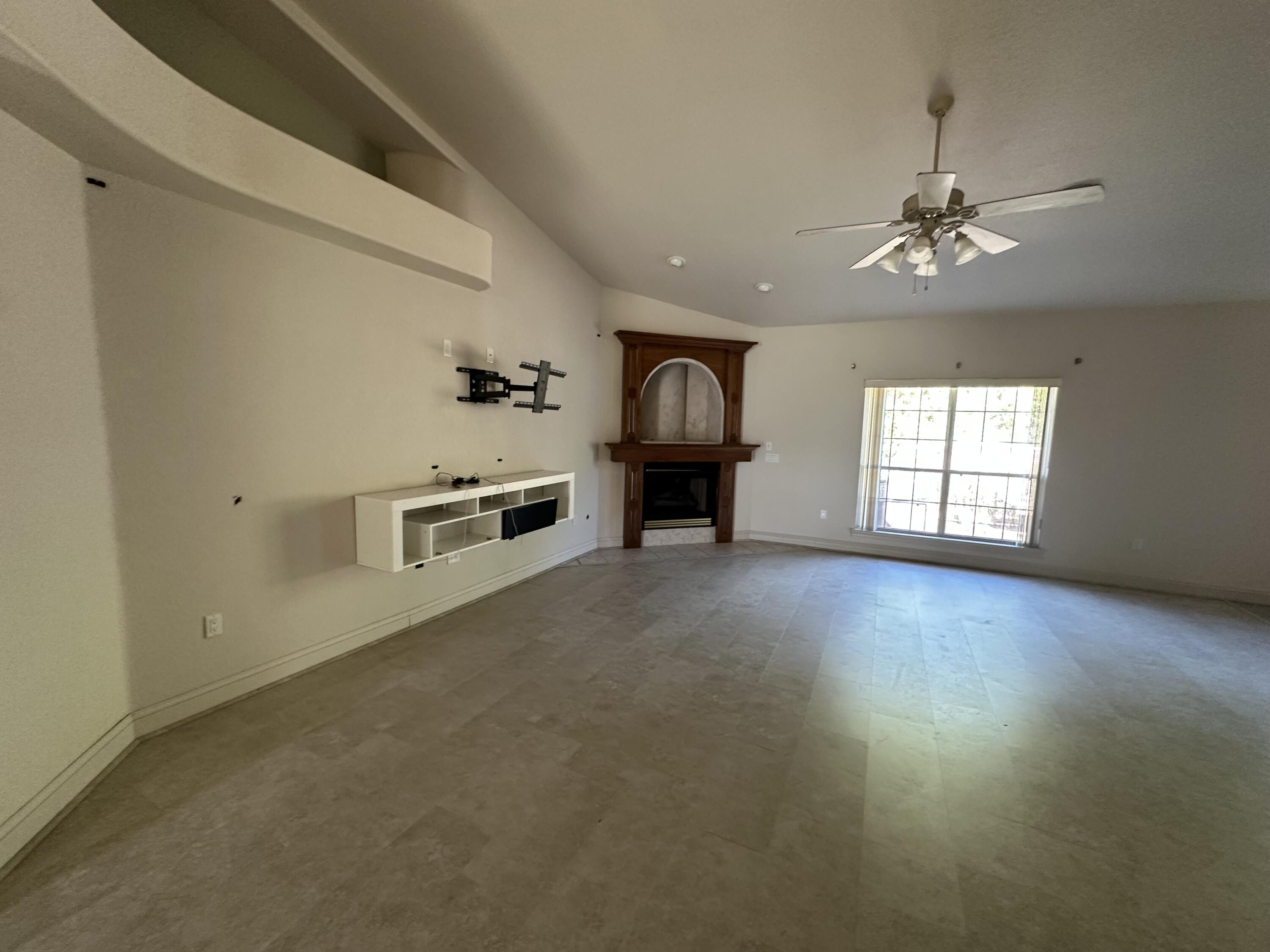 CROWN POINTE ESTATES - Residential