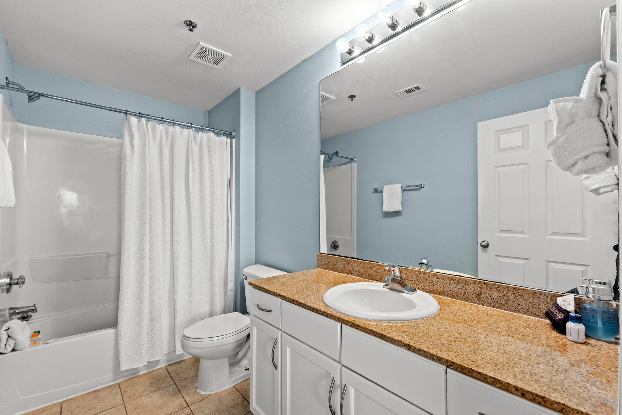 Laketown Wharf - Residential