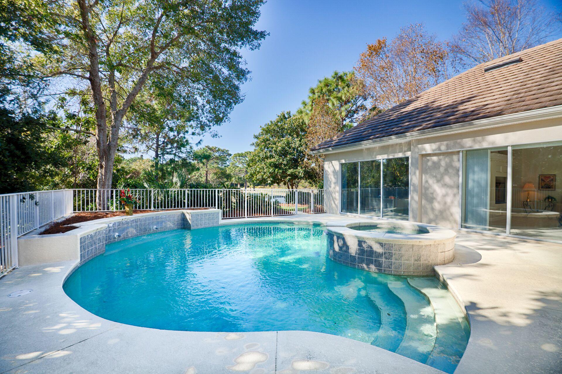 REGATTA BAY - Residential