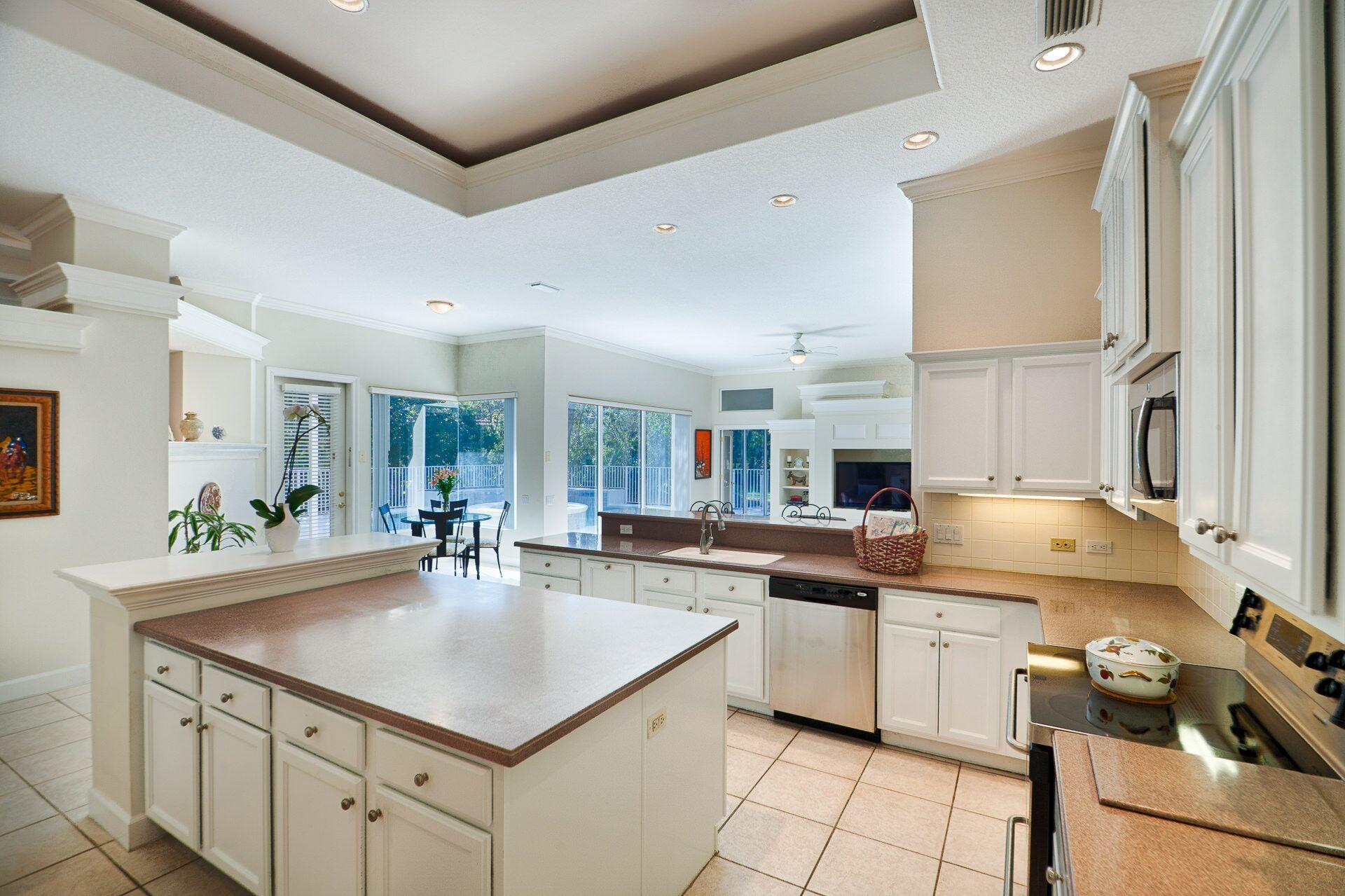 REGATTA BAY - Residential