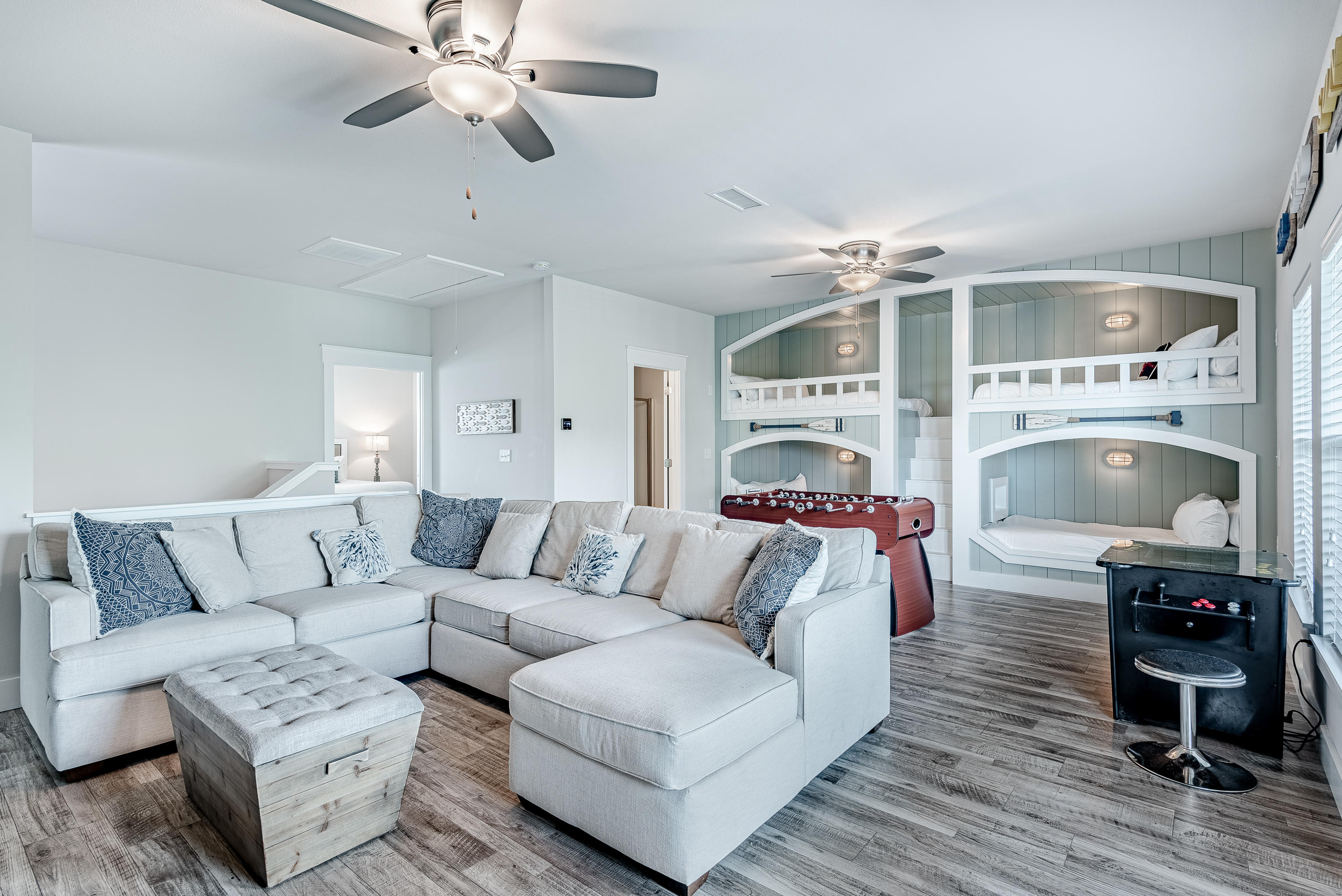 GULF SHORE MANOR - Residential