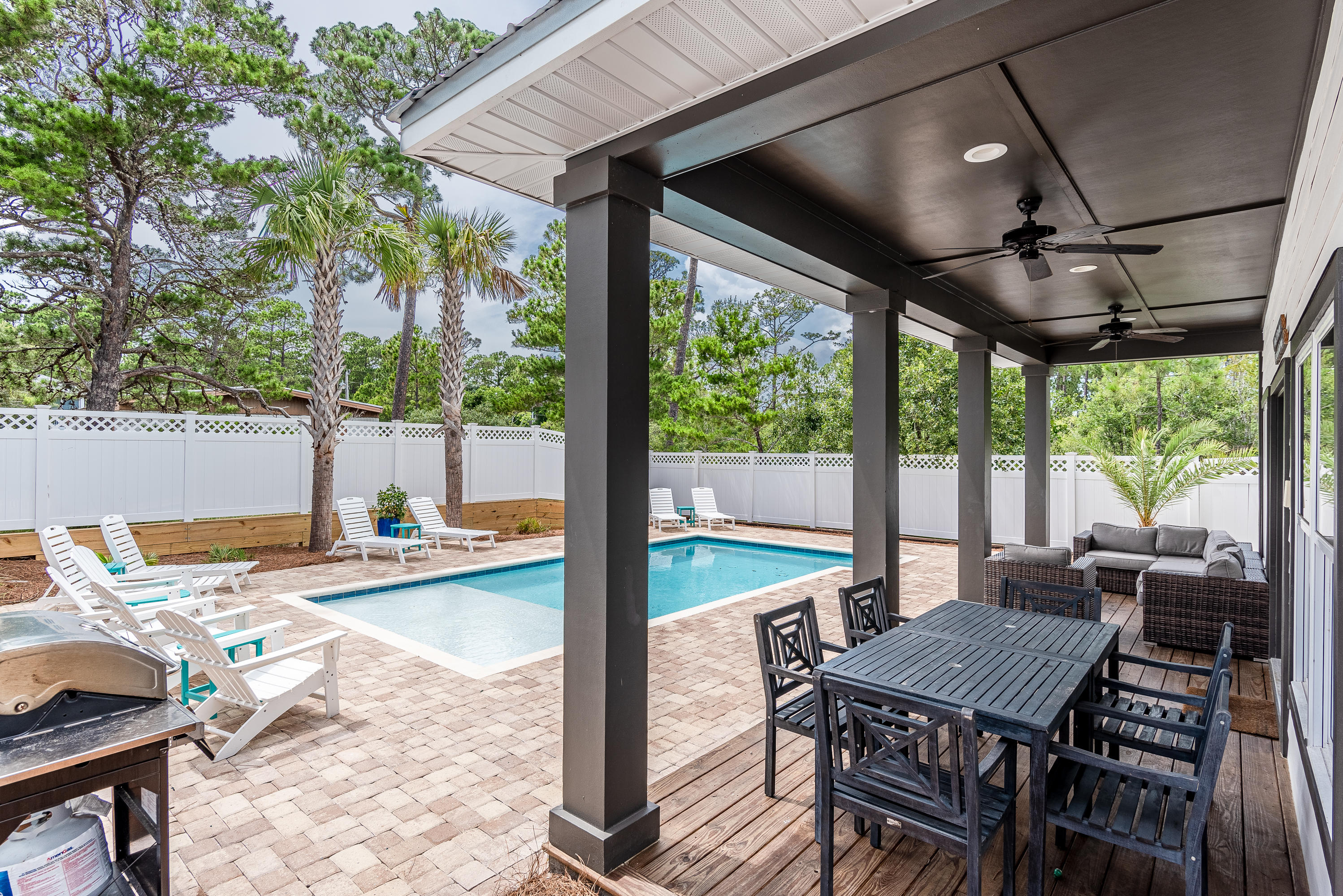 GULF SHORE MANOR - Residential