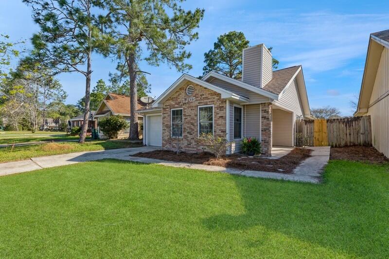 HIDDEN TRAILS PH 1 - Residential