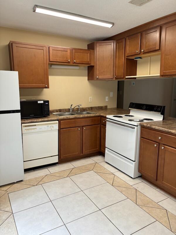 PINE MEADOWS 1ST ADDN - Residential Lease