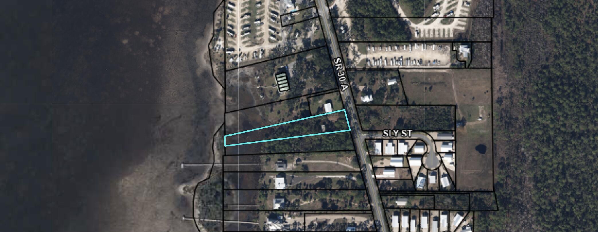 NO RECORDED SUBDIVISION - Land