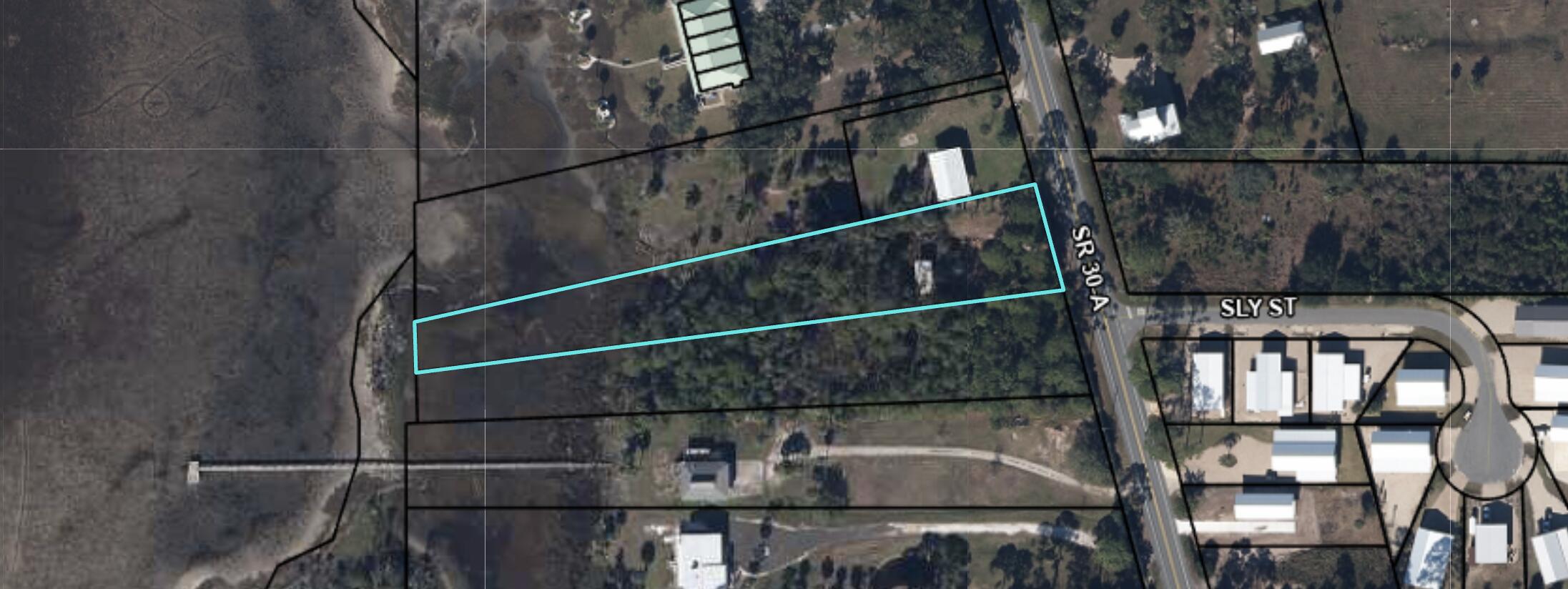 NO RECORDED SUBDIVISION - Land