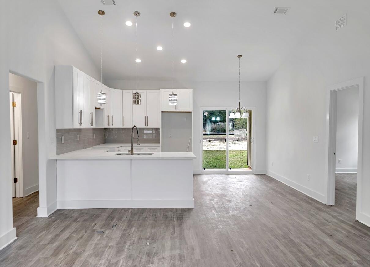 OAKWOOD HILLS UNIT 3 - Residential