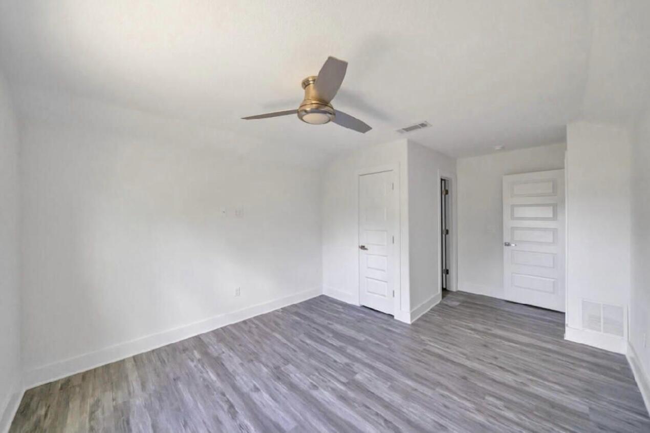 OAKWOOD HILLS UNIT 3 - Residential