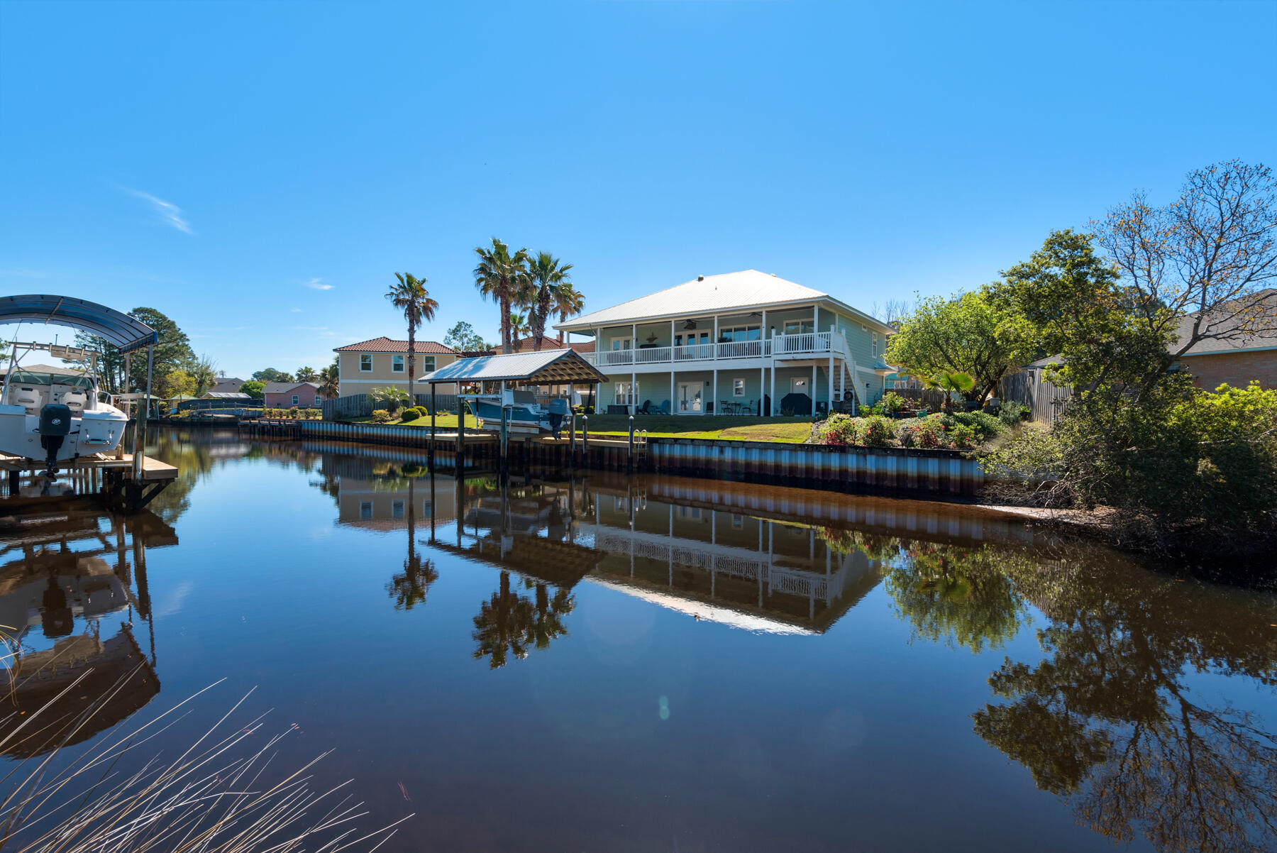 POLYNESIAN ISLANDS - Residential