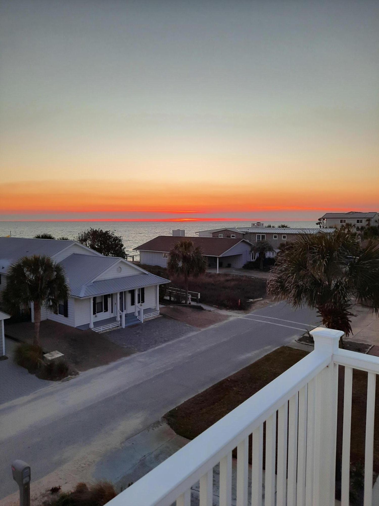 Sand Cliffs On The Gulf - Residential