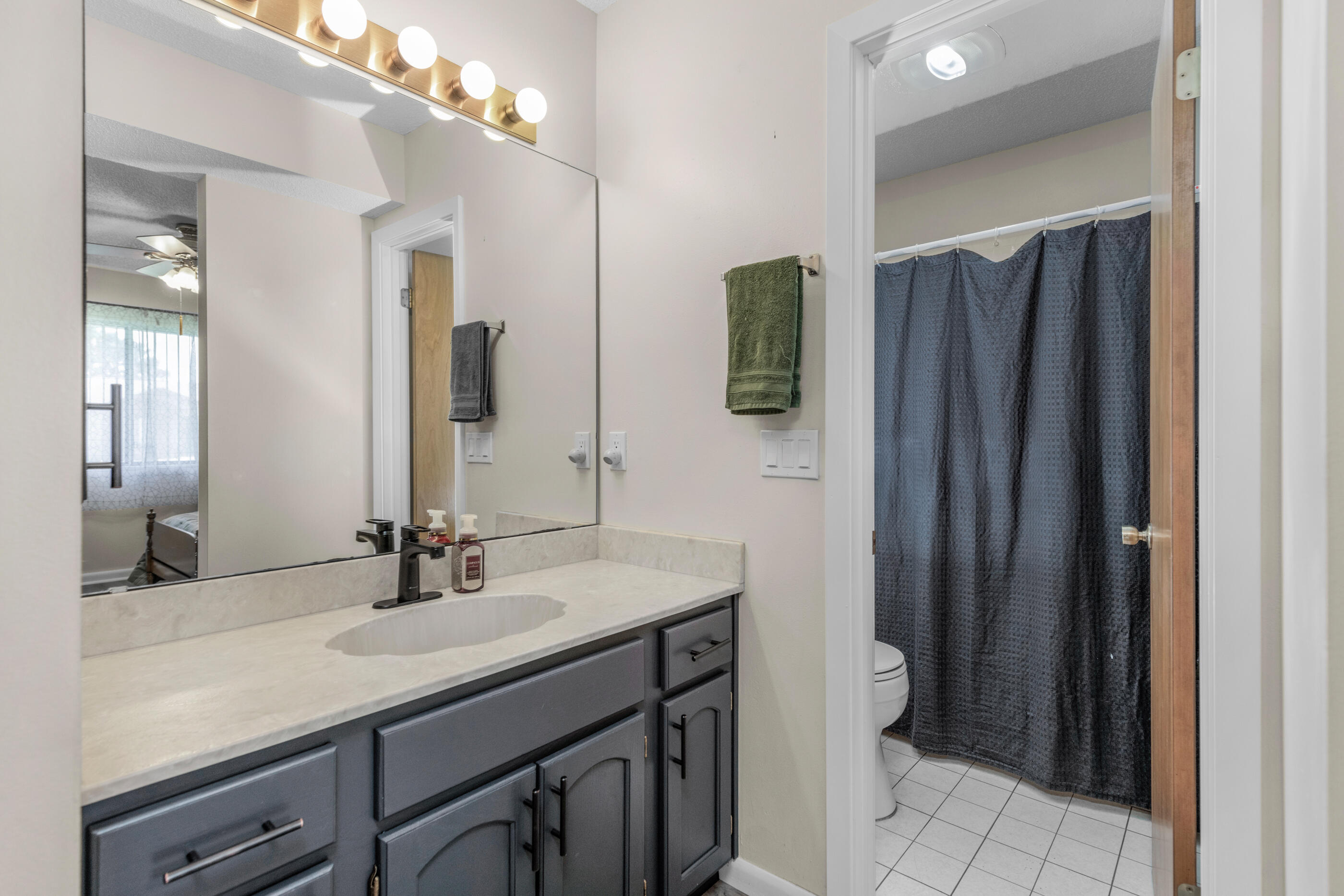 CEDAR RIDGE - Residential