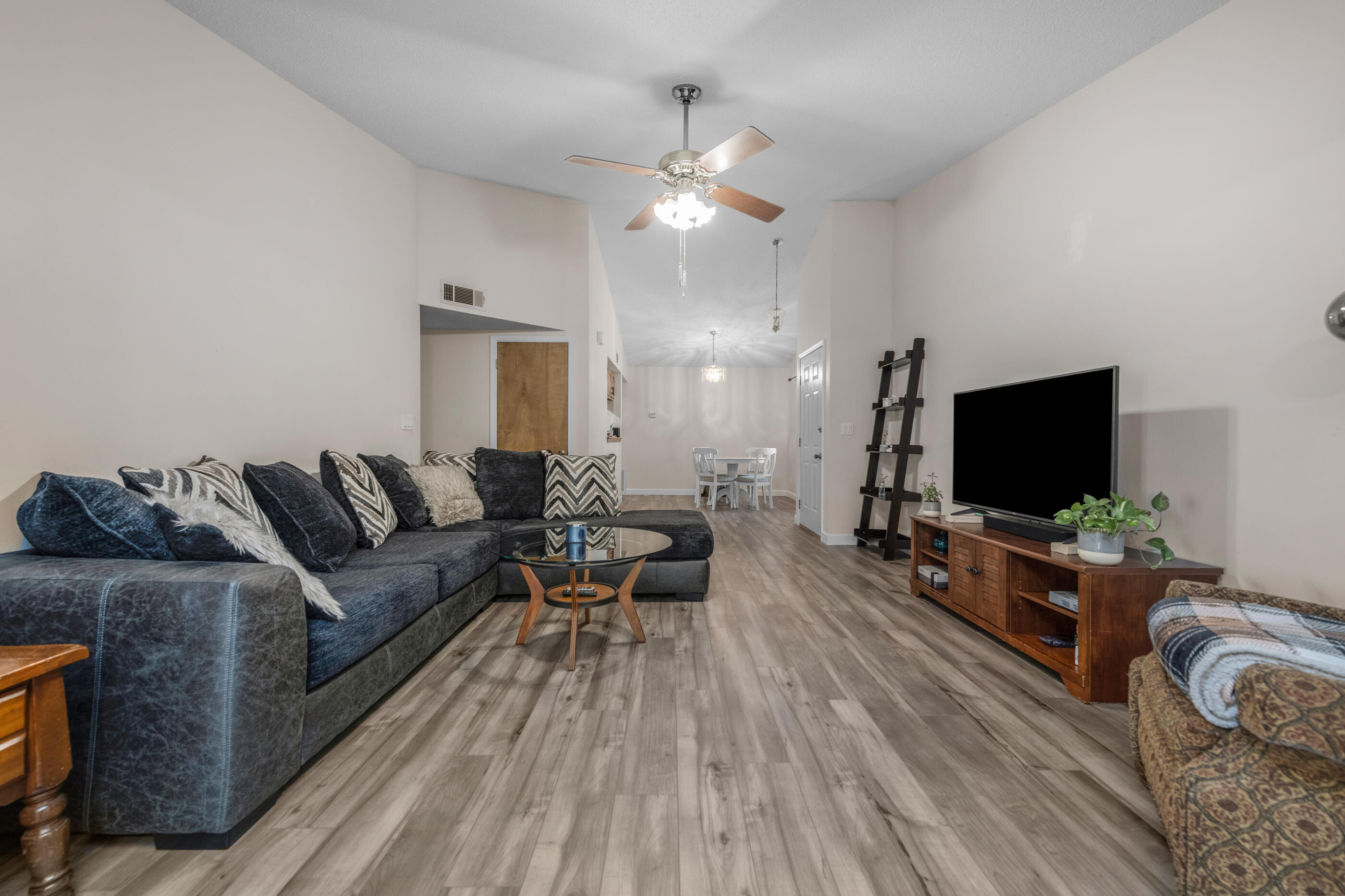 CEDAR RIDGE - Residential