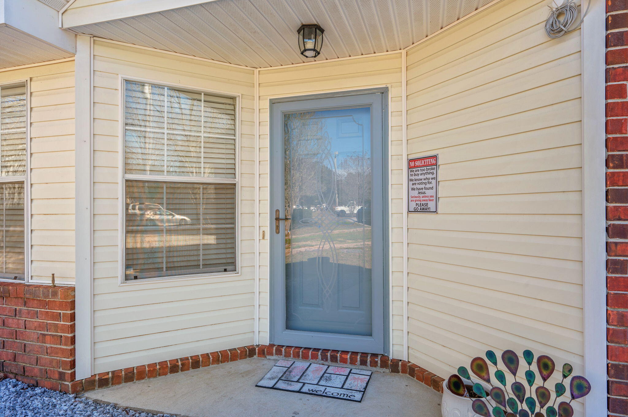 COUNTRY BREEZE ESTATES - Residential Lease