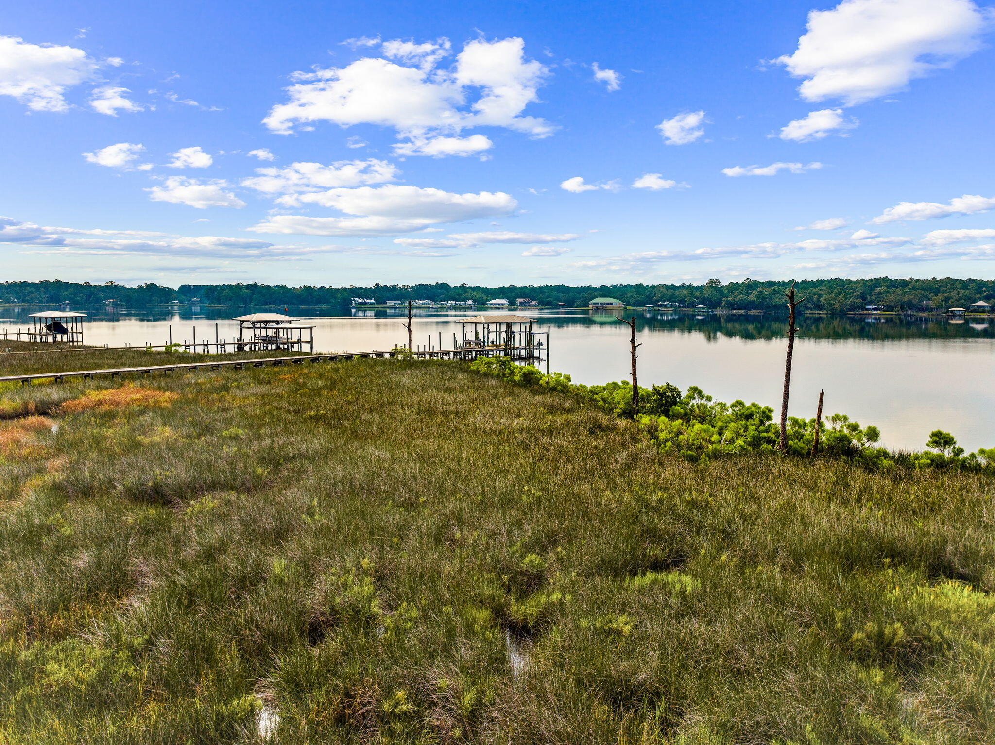 LAGRANGE SHORES - Land