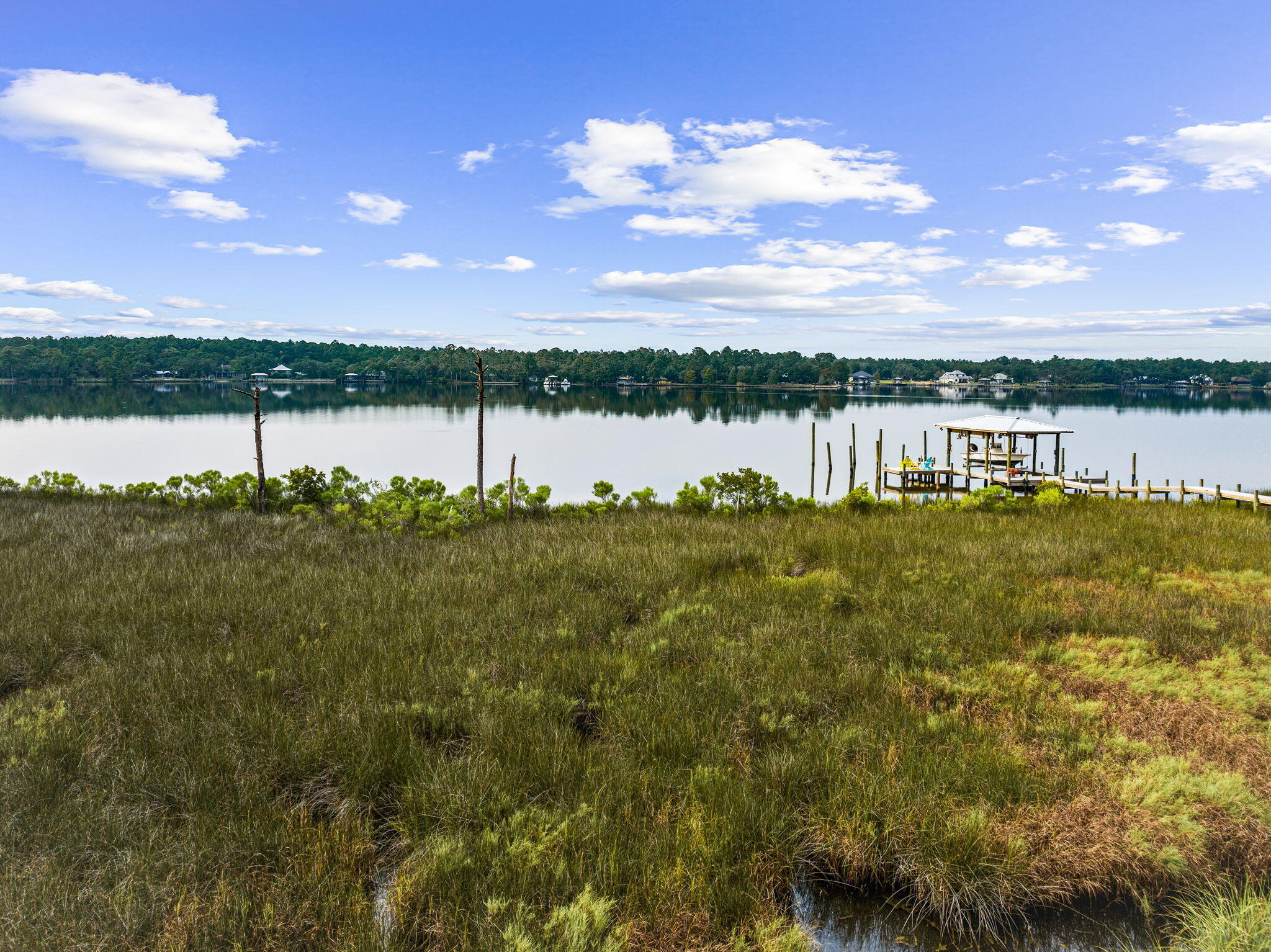 LAGRANGE SHORES - Land