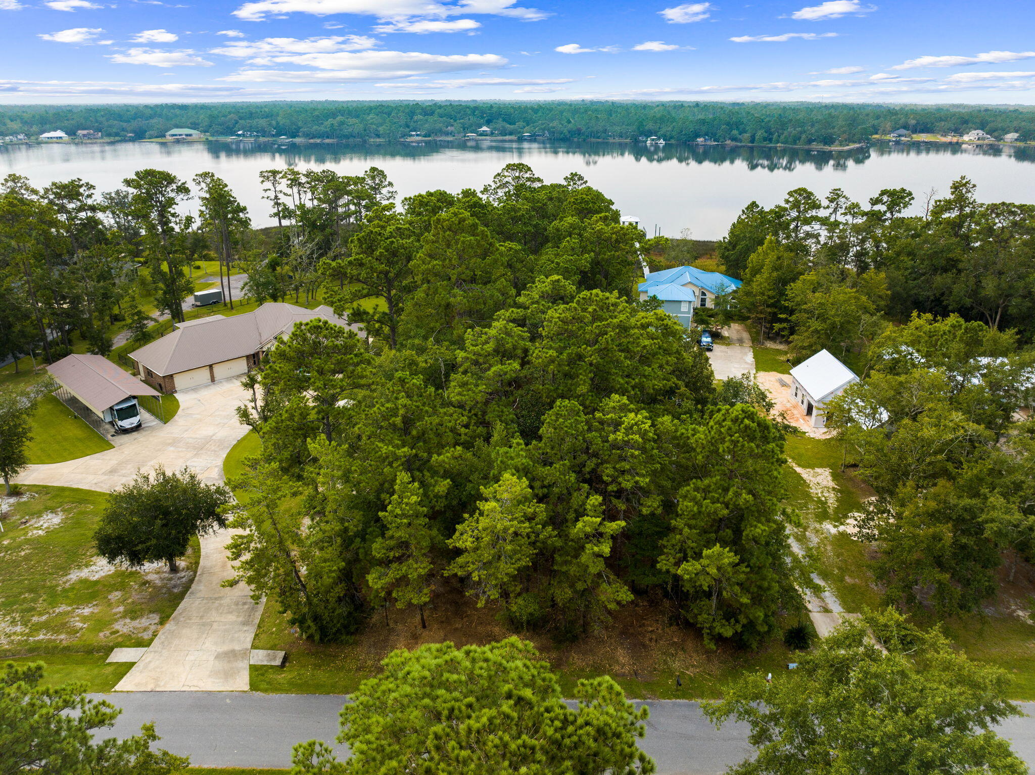 LAGRANGE SHORES - Land