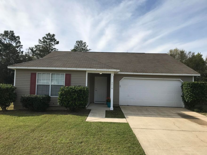 3BR/2BA Home located South of Interstate 10 and convenient to Duke Field, Army 7th Special Forces and Eglin. This home's split floor plan extenuates the spacious feeling when entering the front door. Some of the features include laminate flooring, double vanity in master bath, new paint, new ceiling fans, vaulted ceiling in the living room, plant ledges and a large privacy fenced back yard.