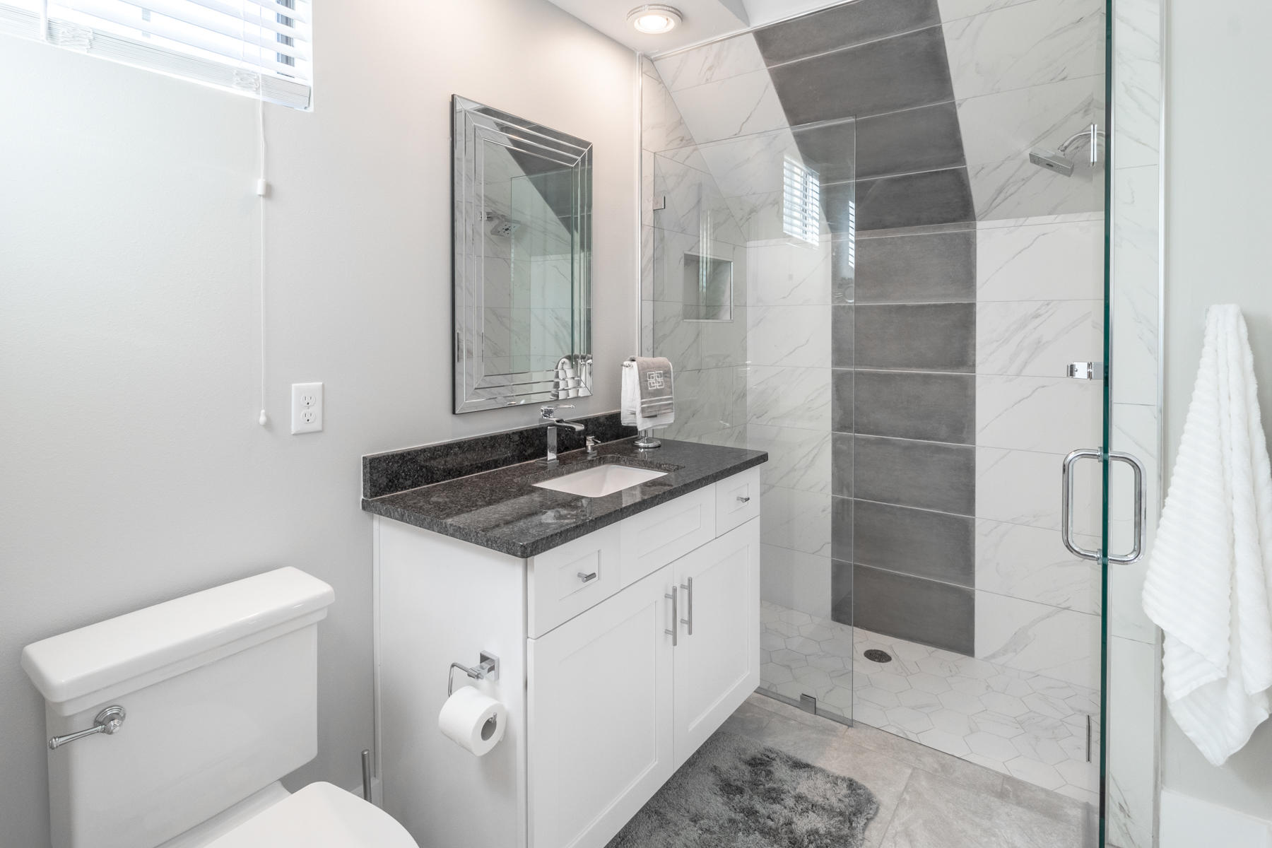 Villa Lago - Residential