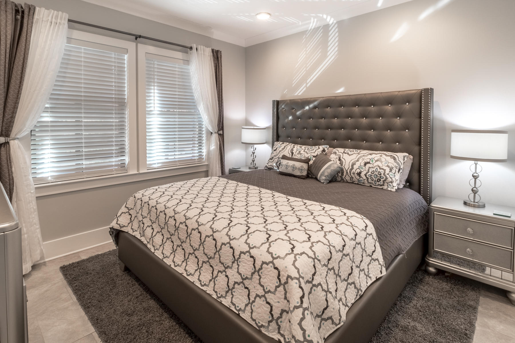 Villa Lago - Residential