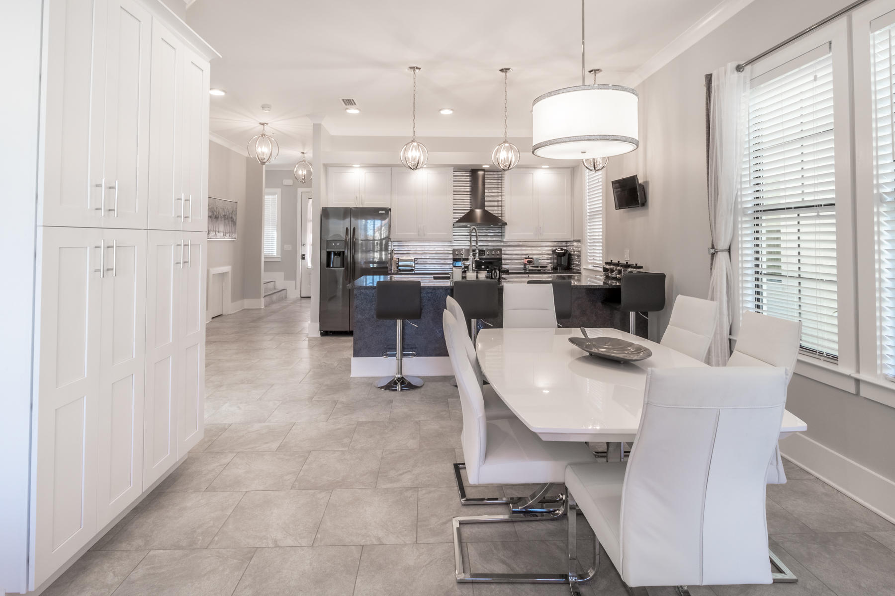 Villa Lago - Residential