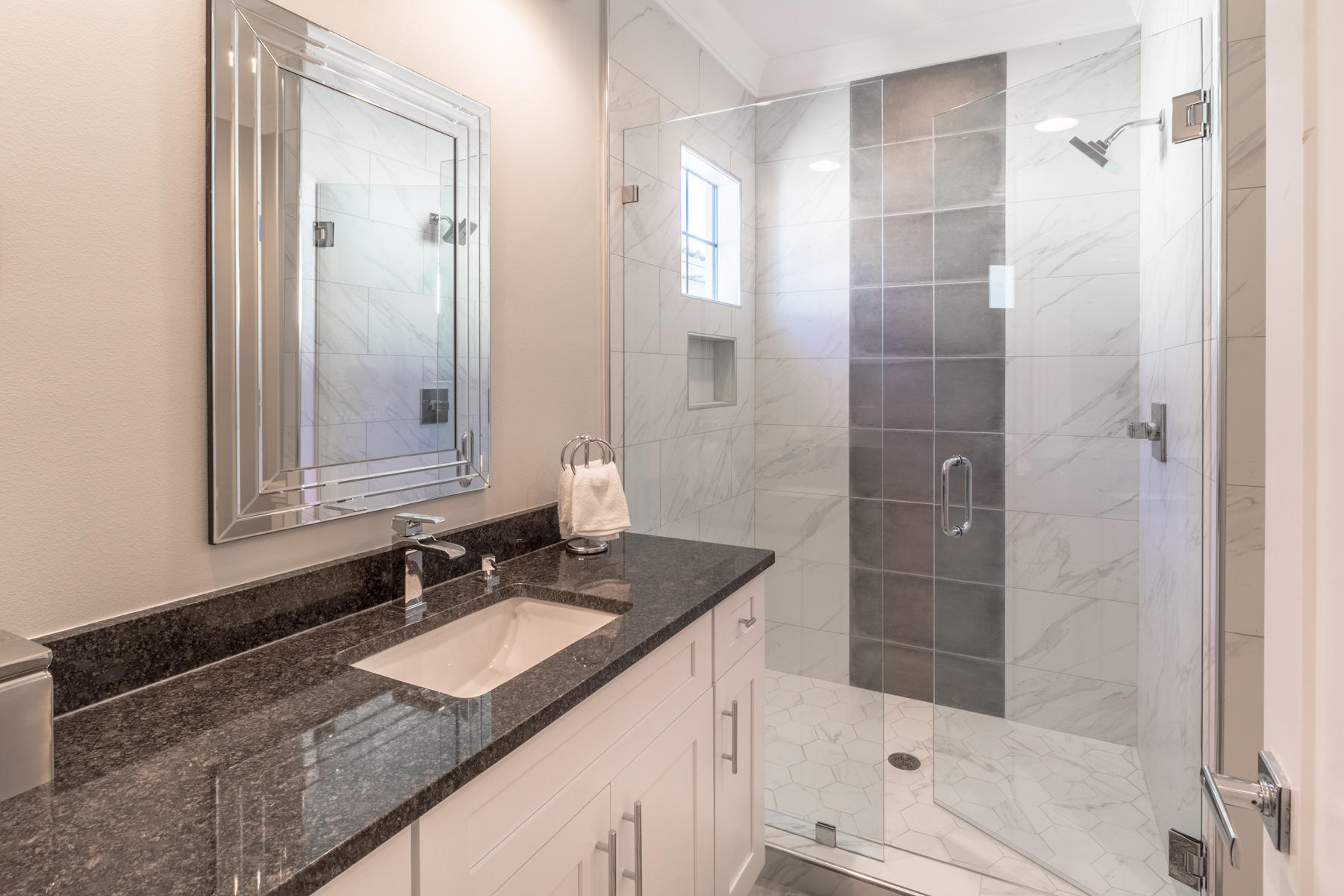 Villa Lago - Residential