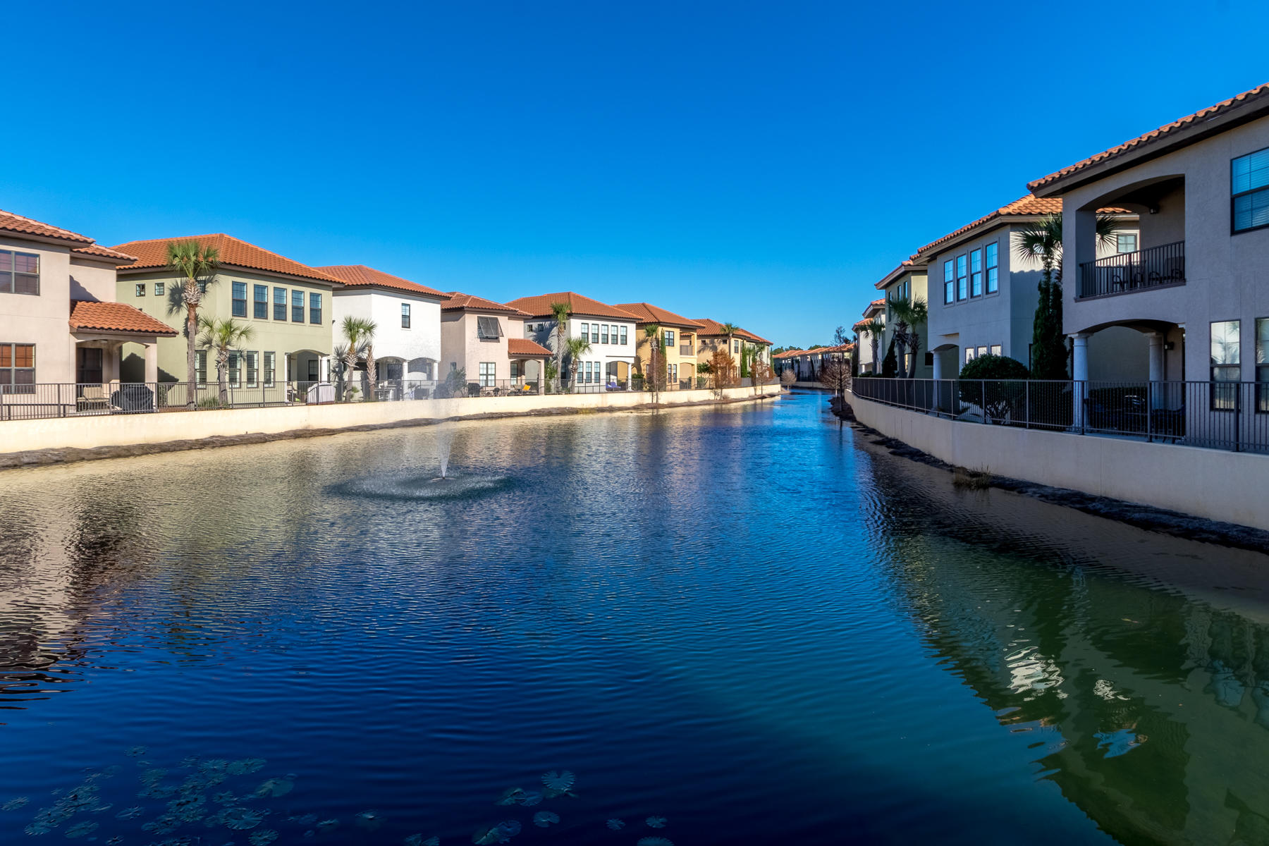 Villa Lago - Residential