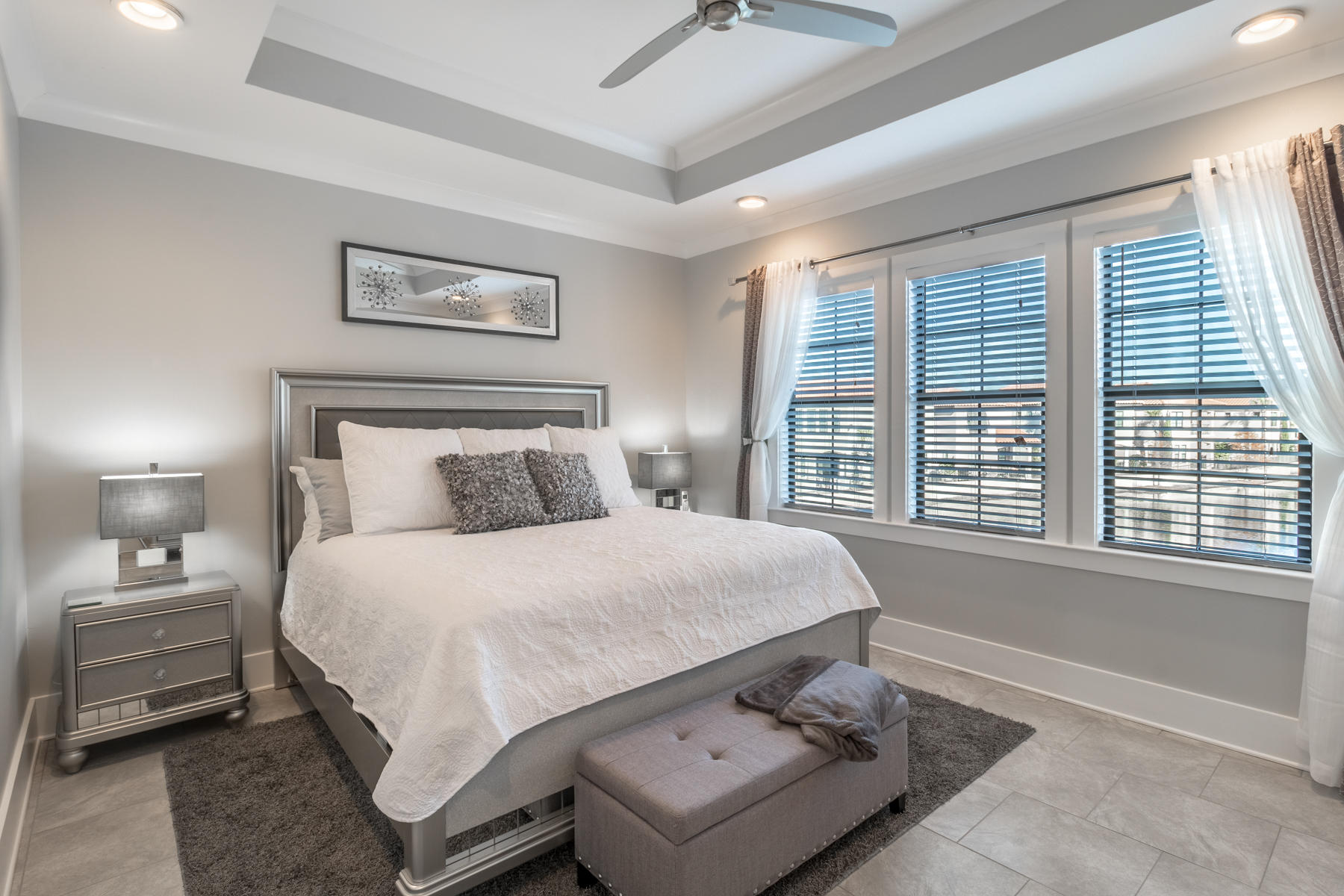 Villa Lago - Residential