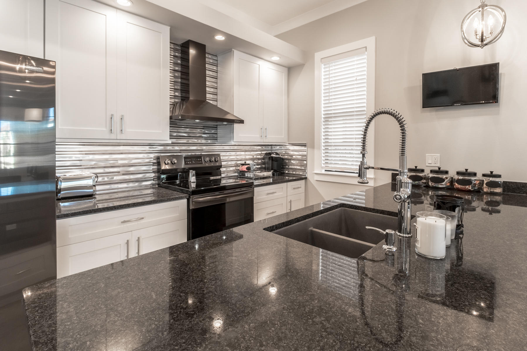 Villa Lago - Residential