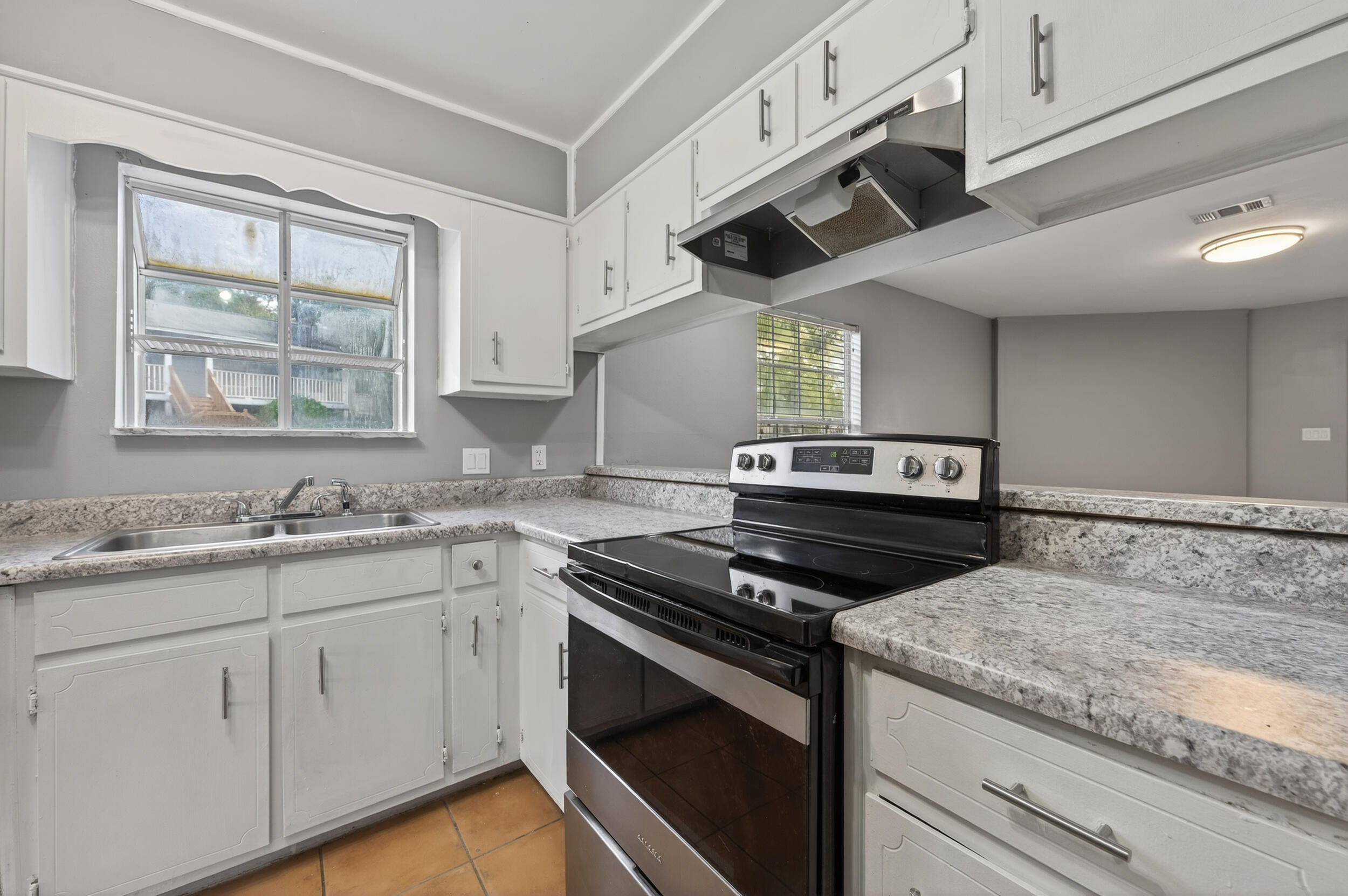 2813 Langley Avenue F111