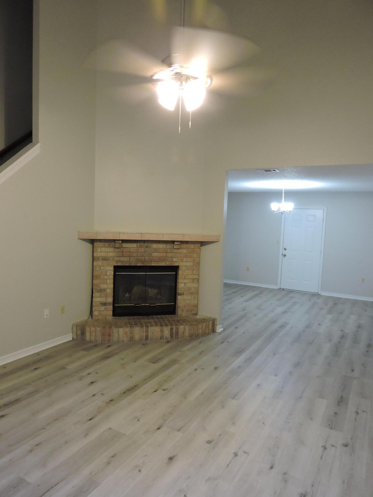 VALLEY T/H - Residential Lease