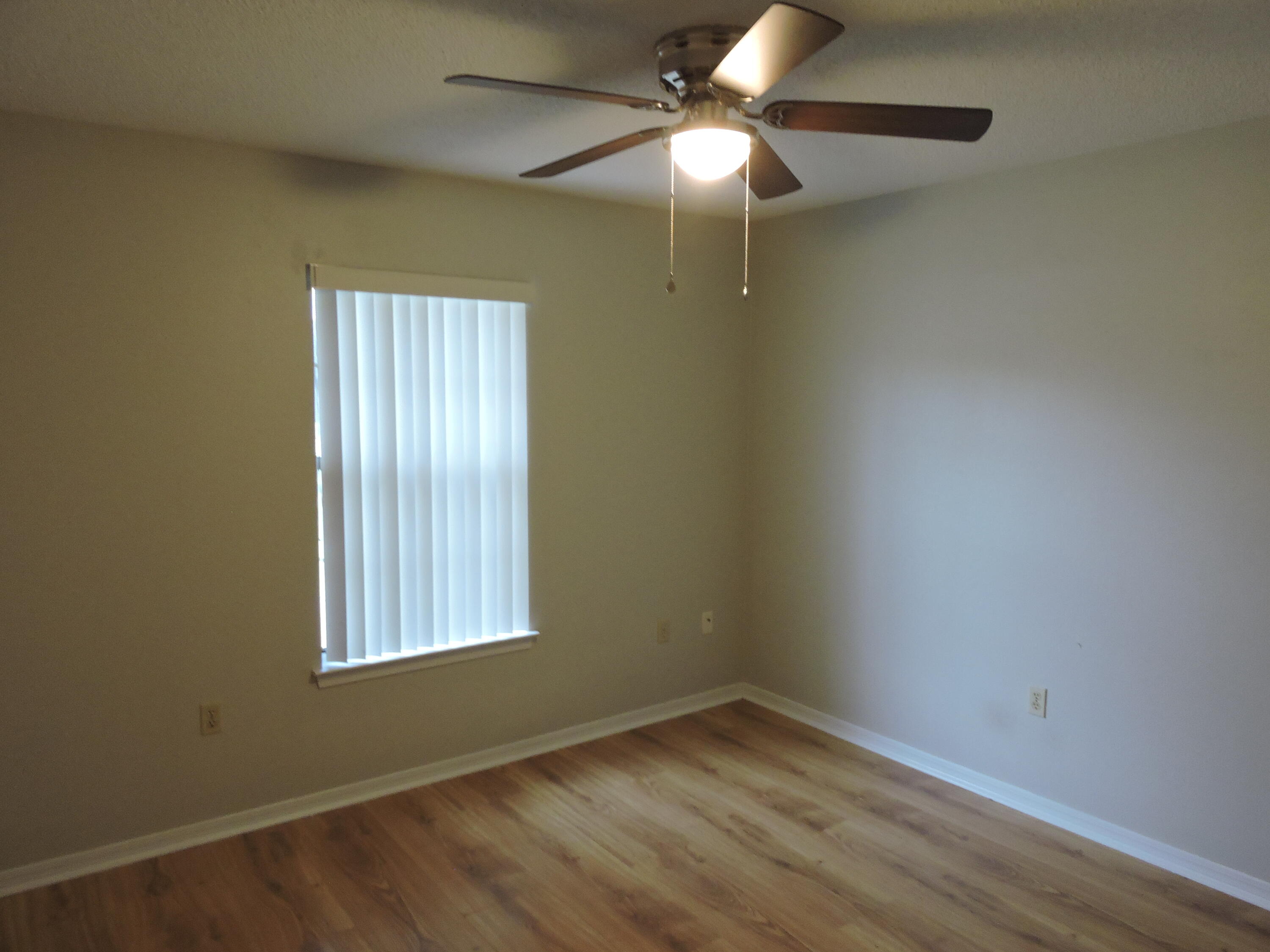 VALLEY T/H - Residential Lease