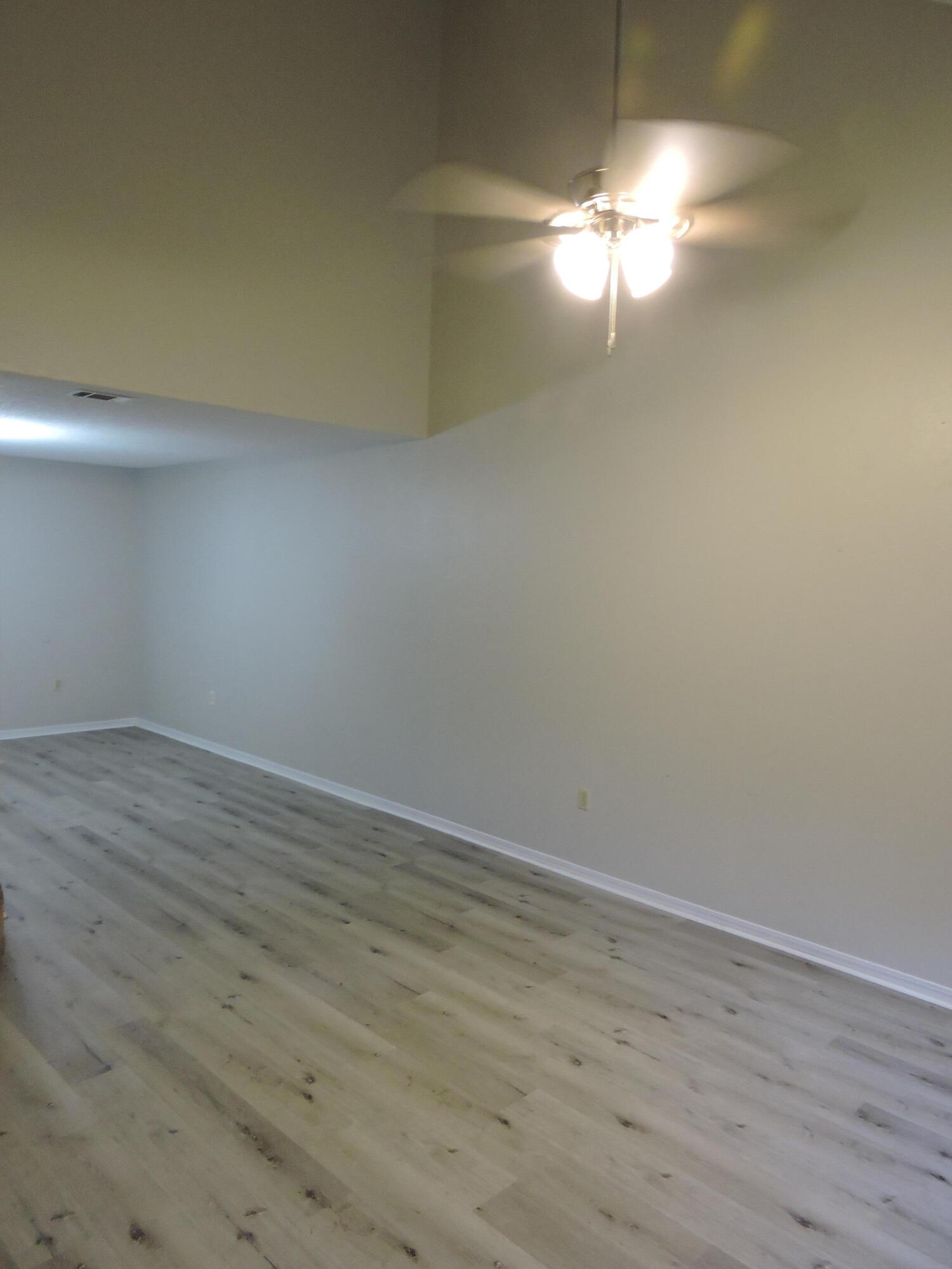 VALLEY T/H - Residential Lease