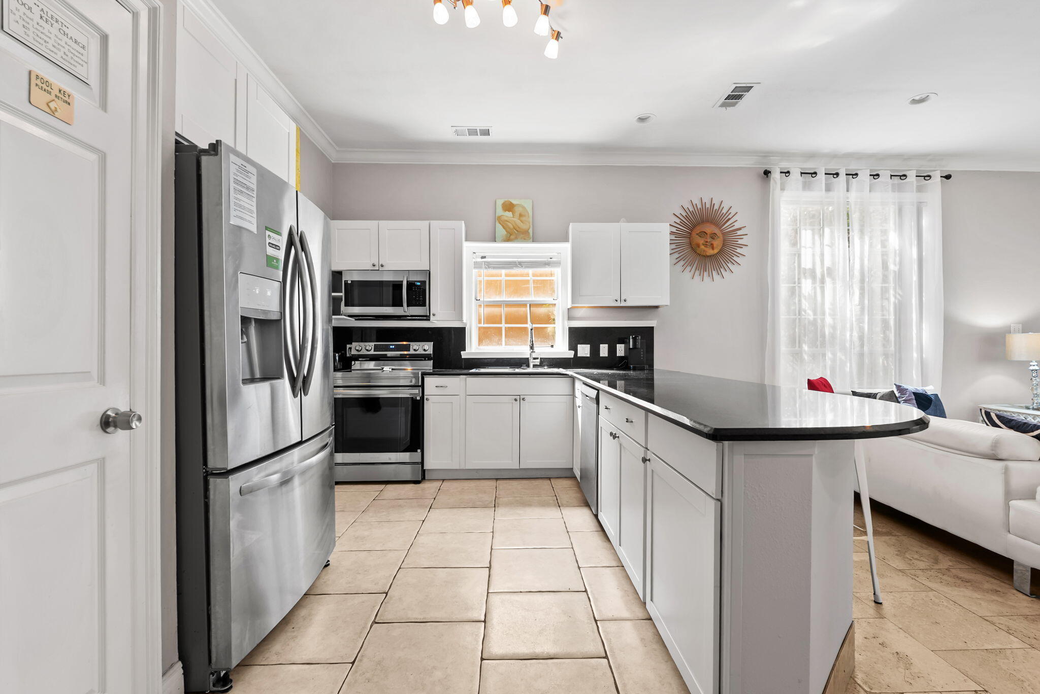 VANTAGE POINTE - Residential