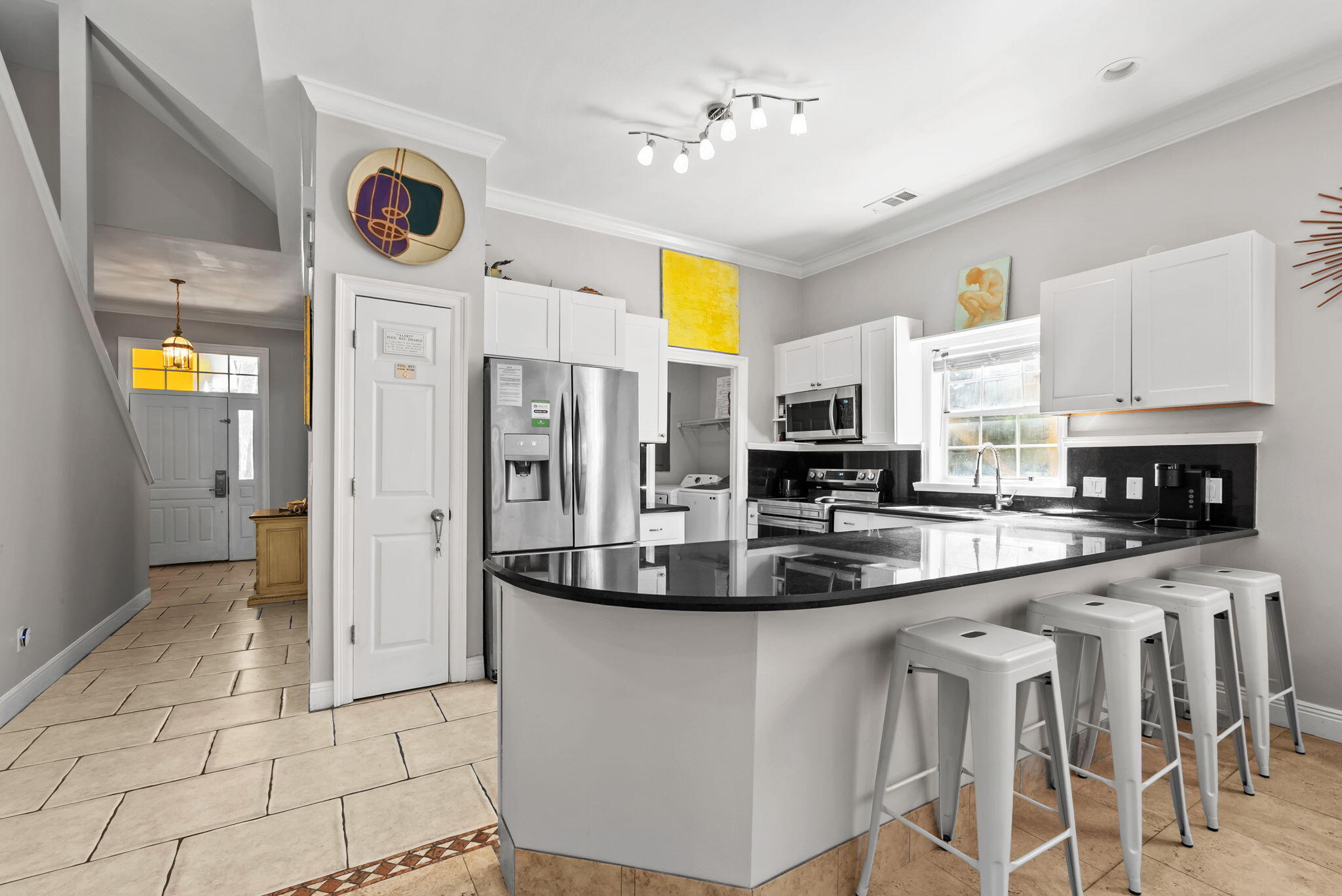 VANTAGE POINTE - Residential