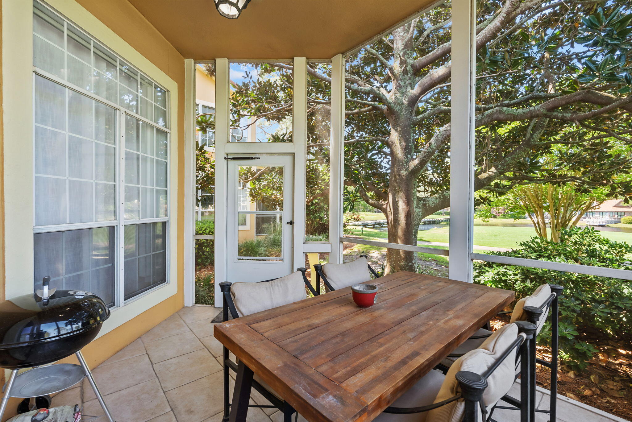 VANTAGE POINTE - Residential