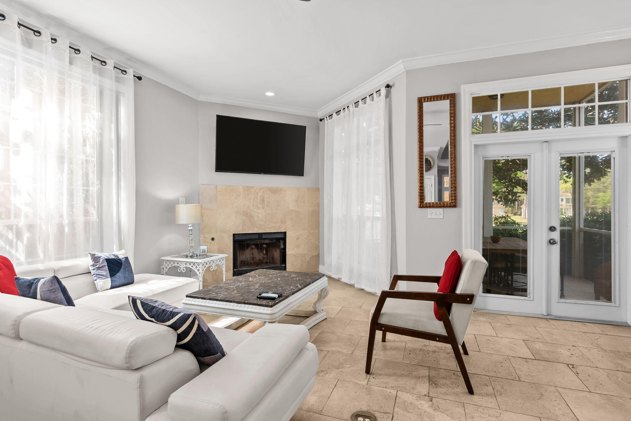 VANTAGE POINTE - Residential