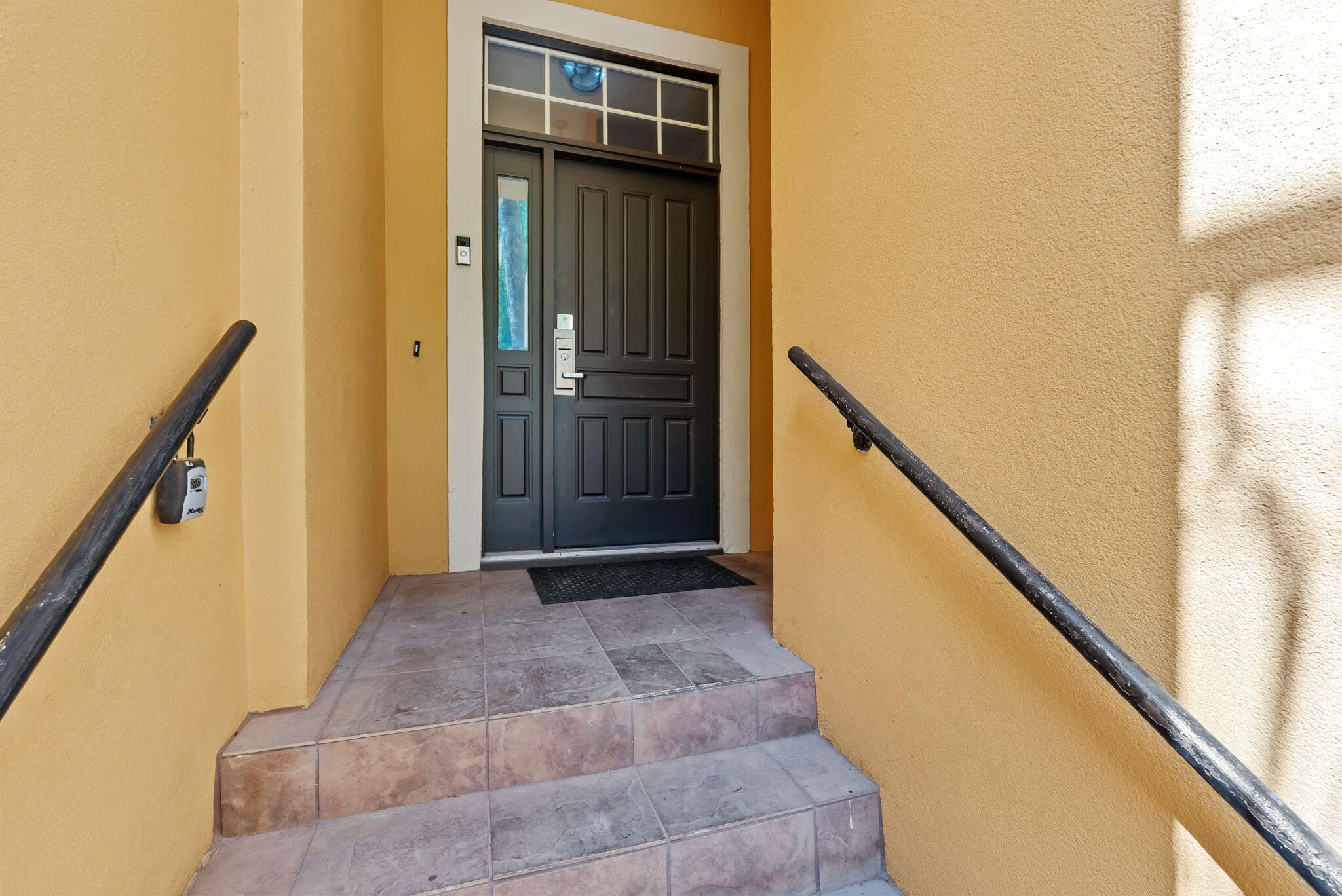 VANTAGE POINTE - Residential