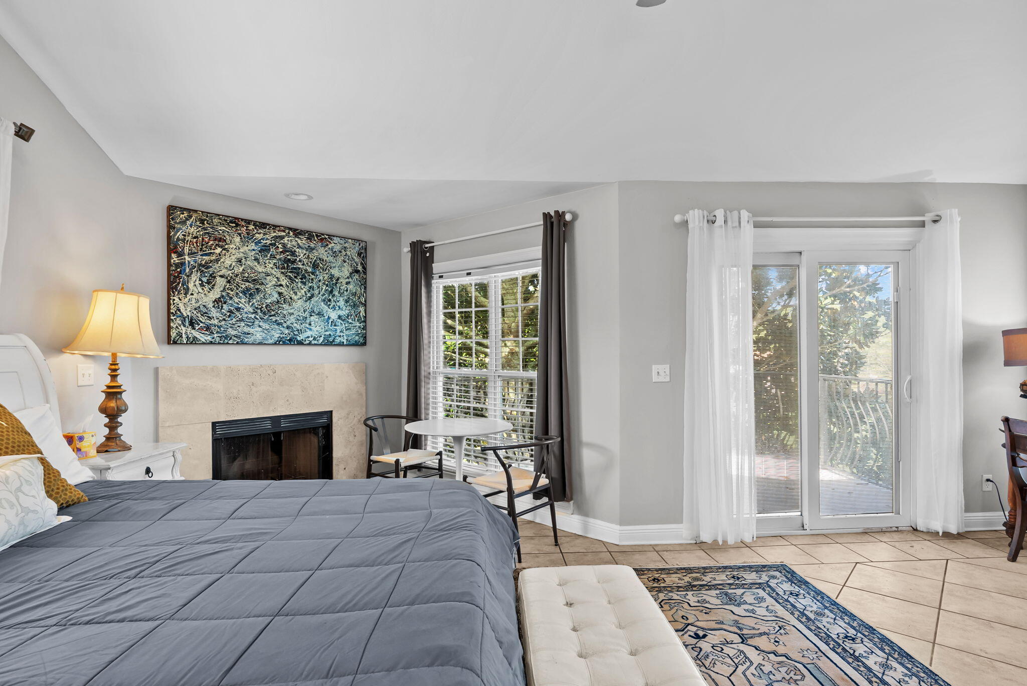 VANTAGE POINTE - Residential