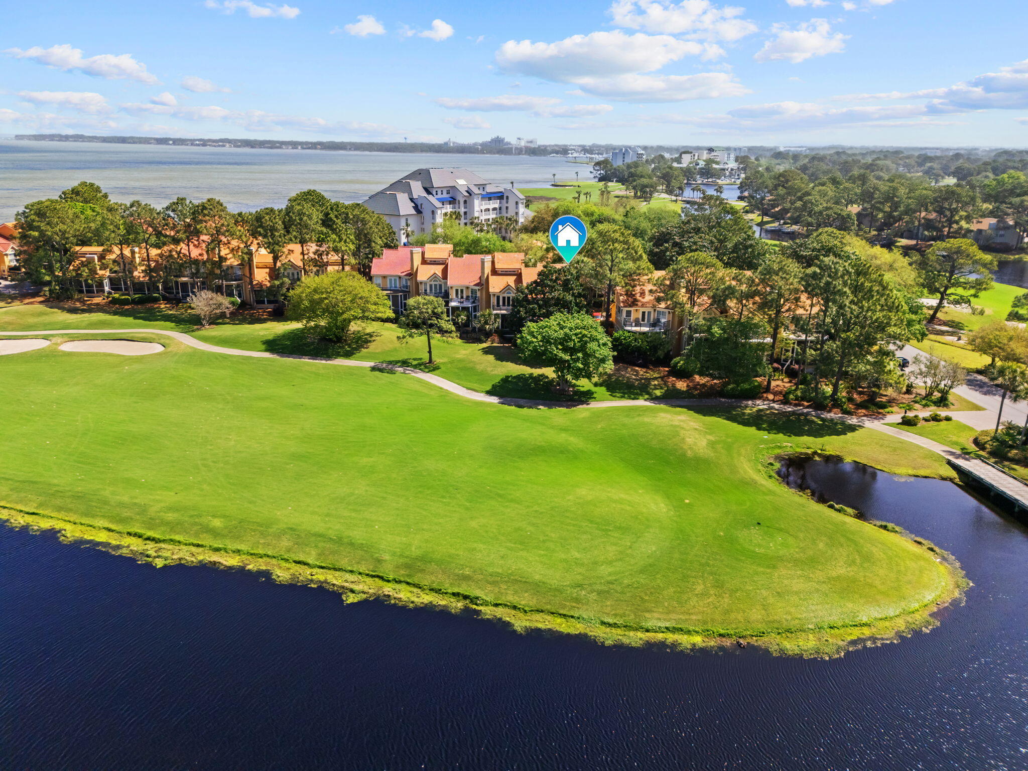 VANTAGE POINTE - Residential