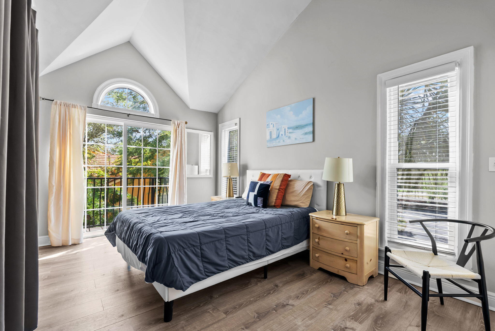 VANTAGE POINTE - Residential