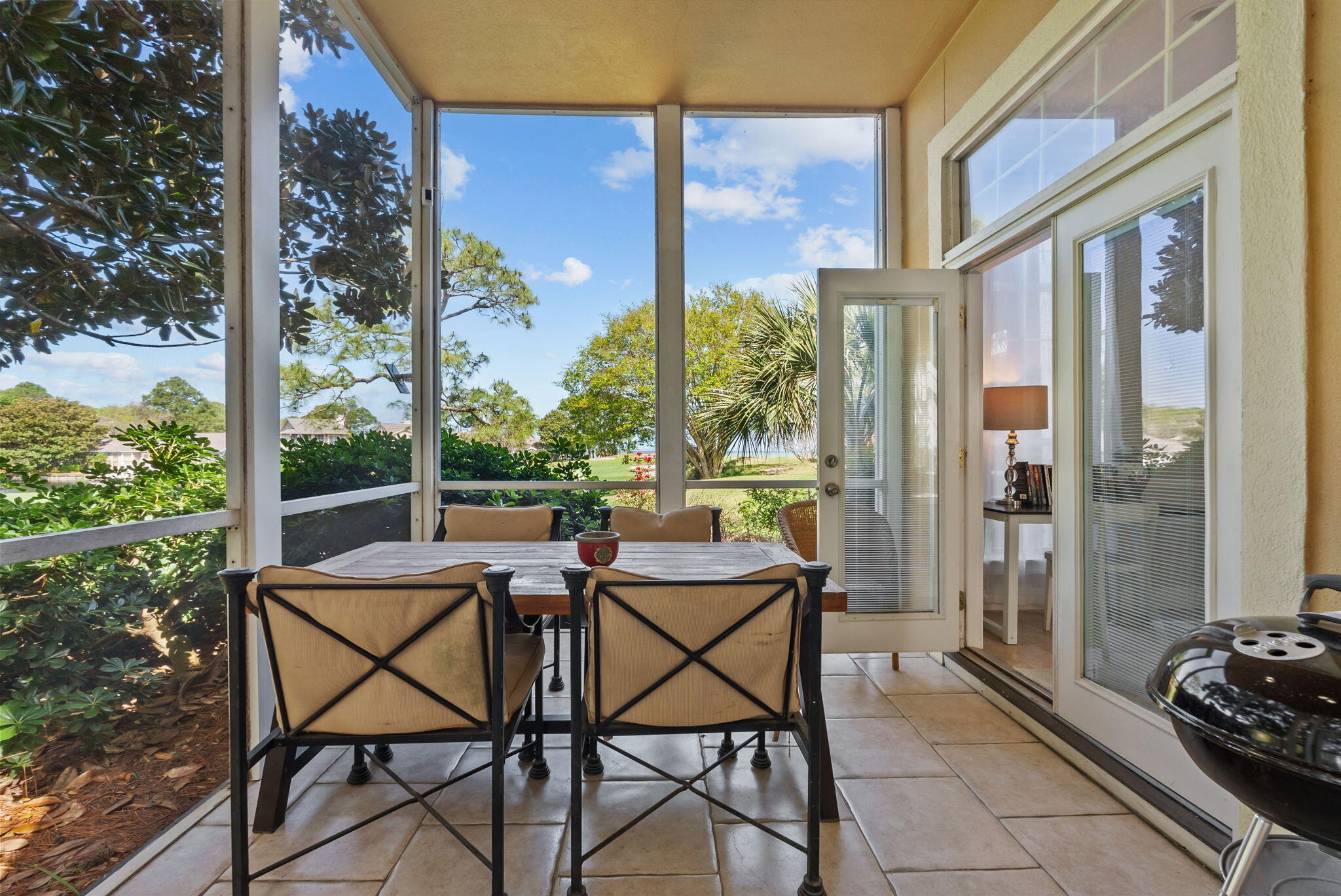 VANTAGE POINTE - Residential