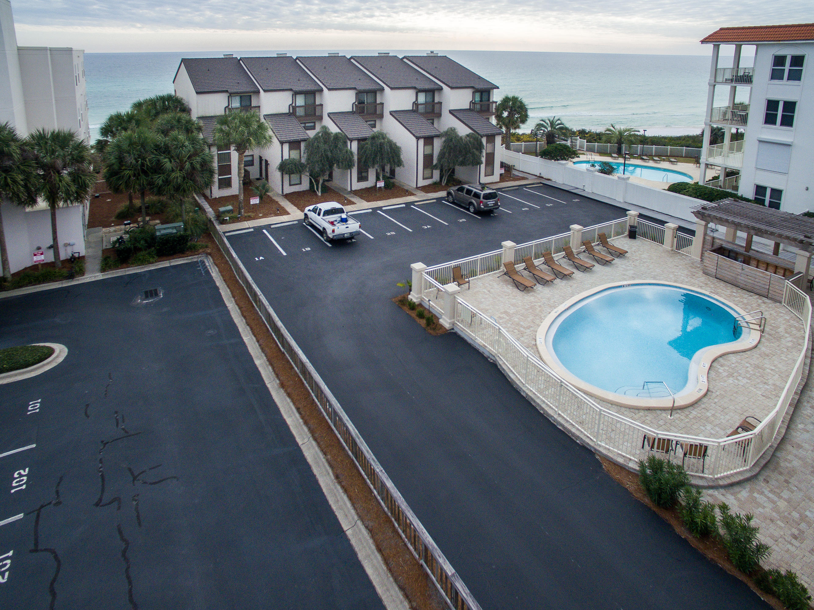SEAGROVE BCH DUNE VILLAS PH 1 - Residential