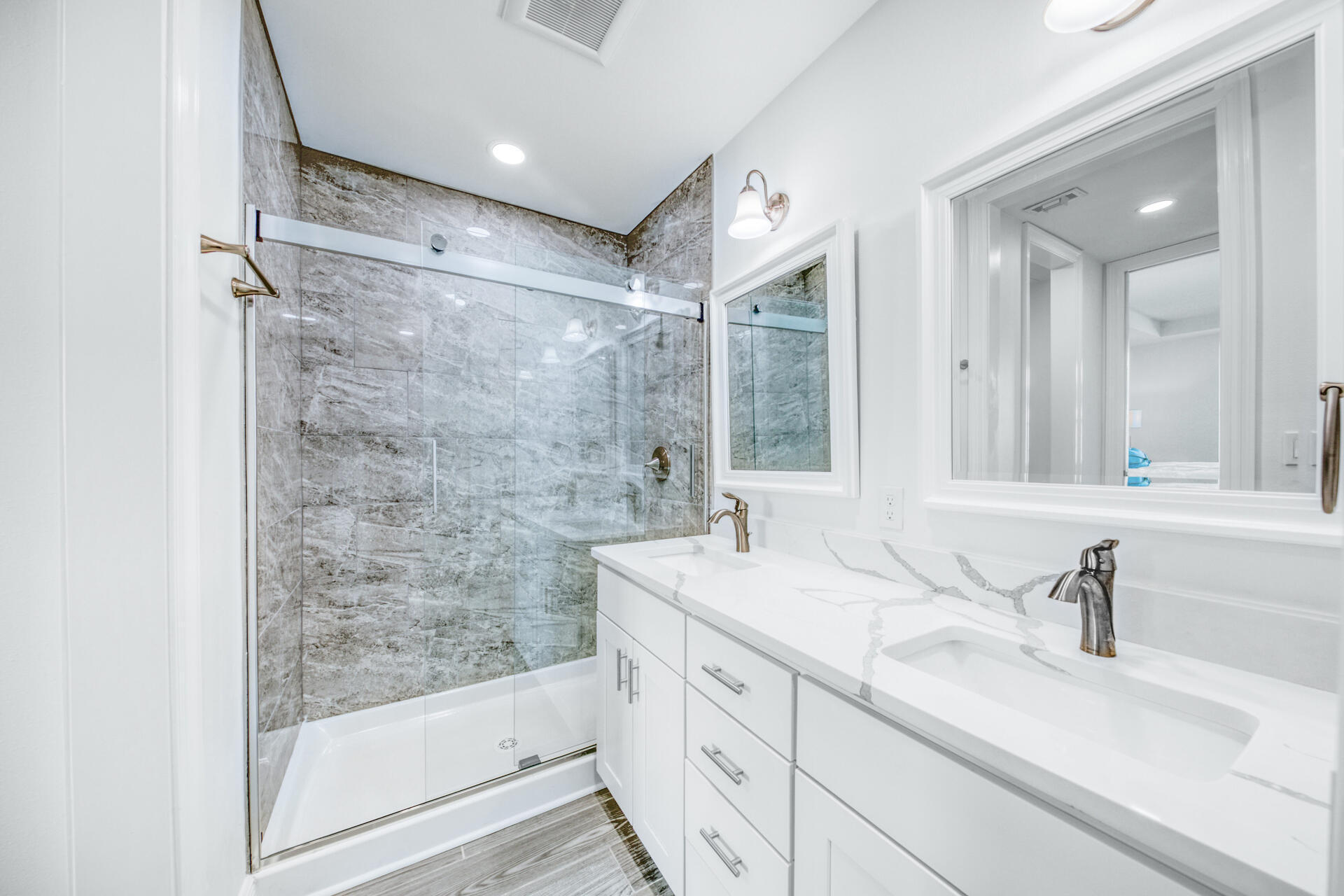 Gulf Place Residences - Residential