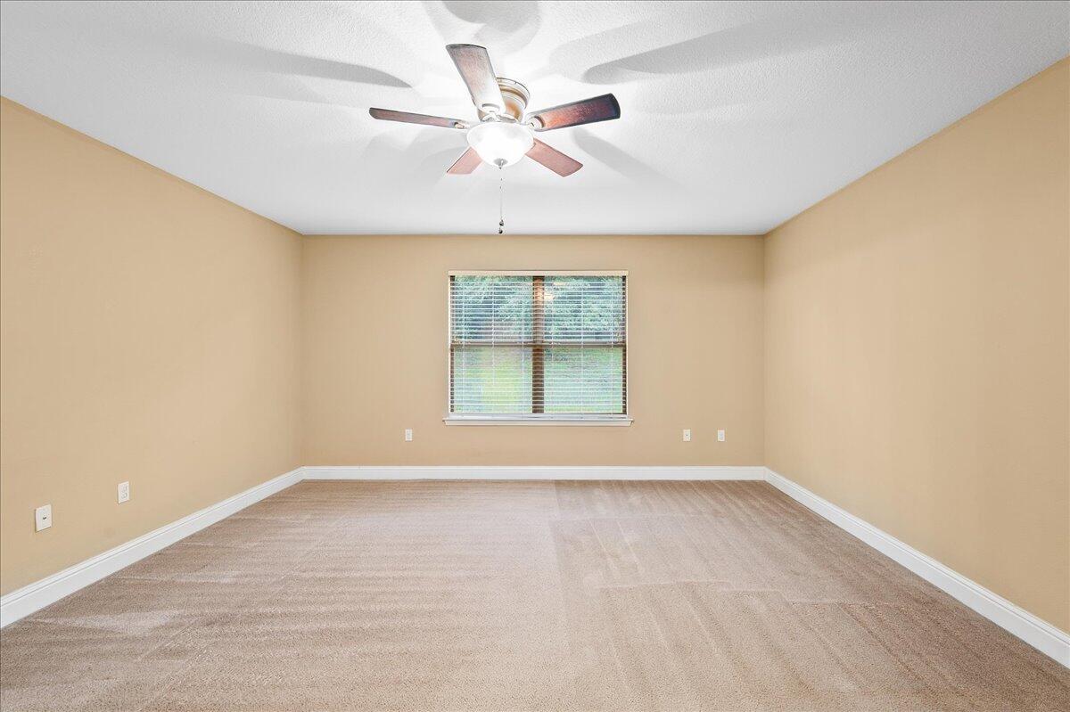 SILVER SPRINGS EST - Residential